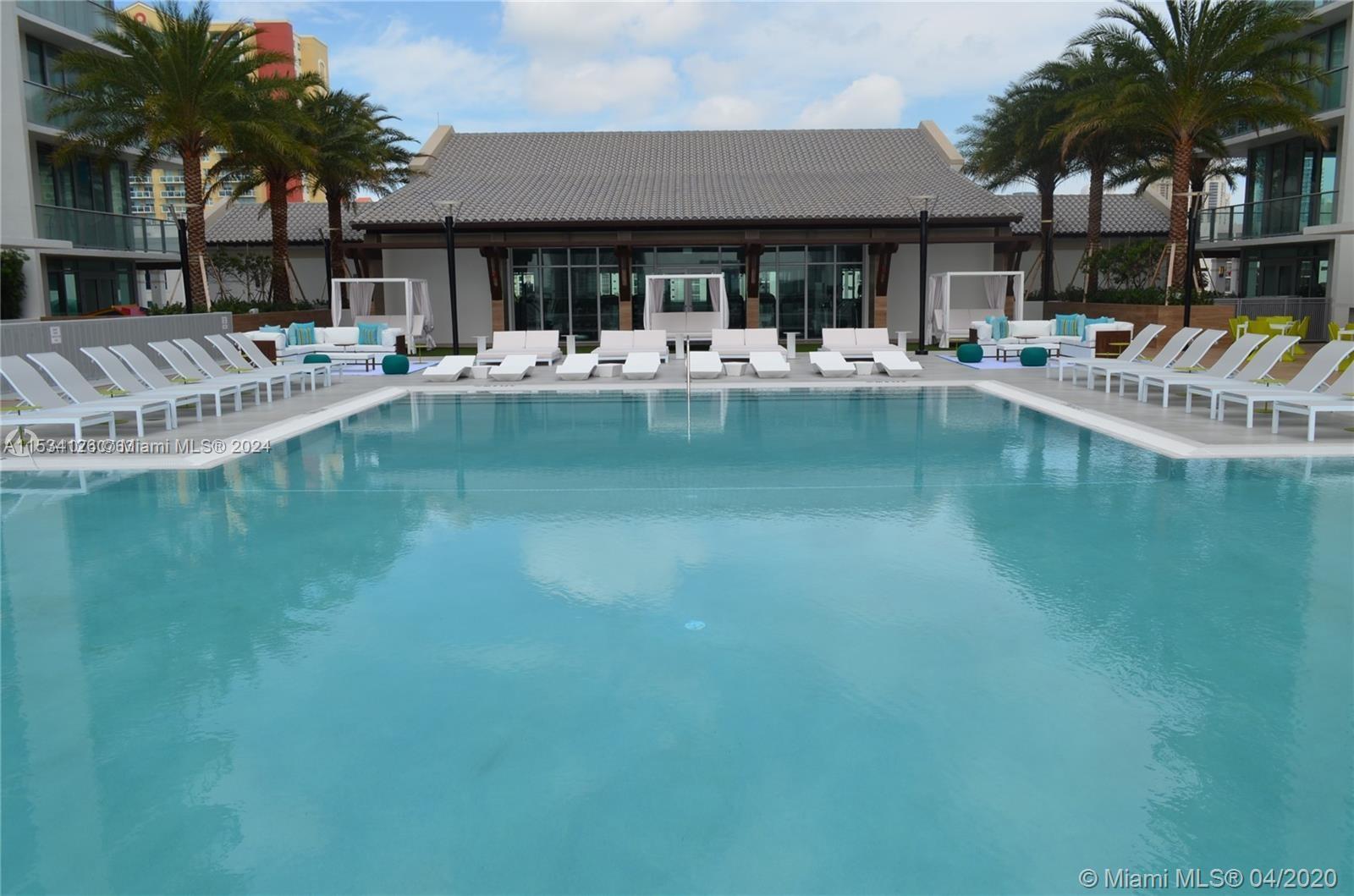 PARQUE TOWERS CONDO - Residential