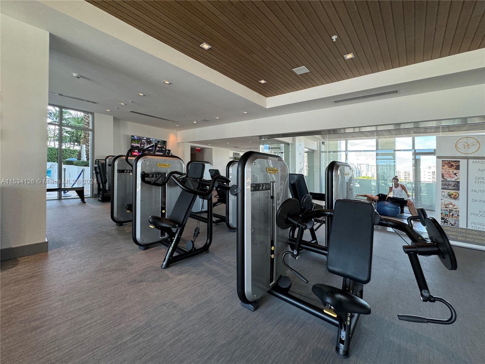 PARQUE TOWERS CONDO - Residential