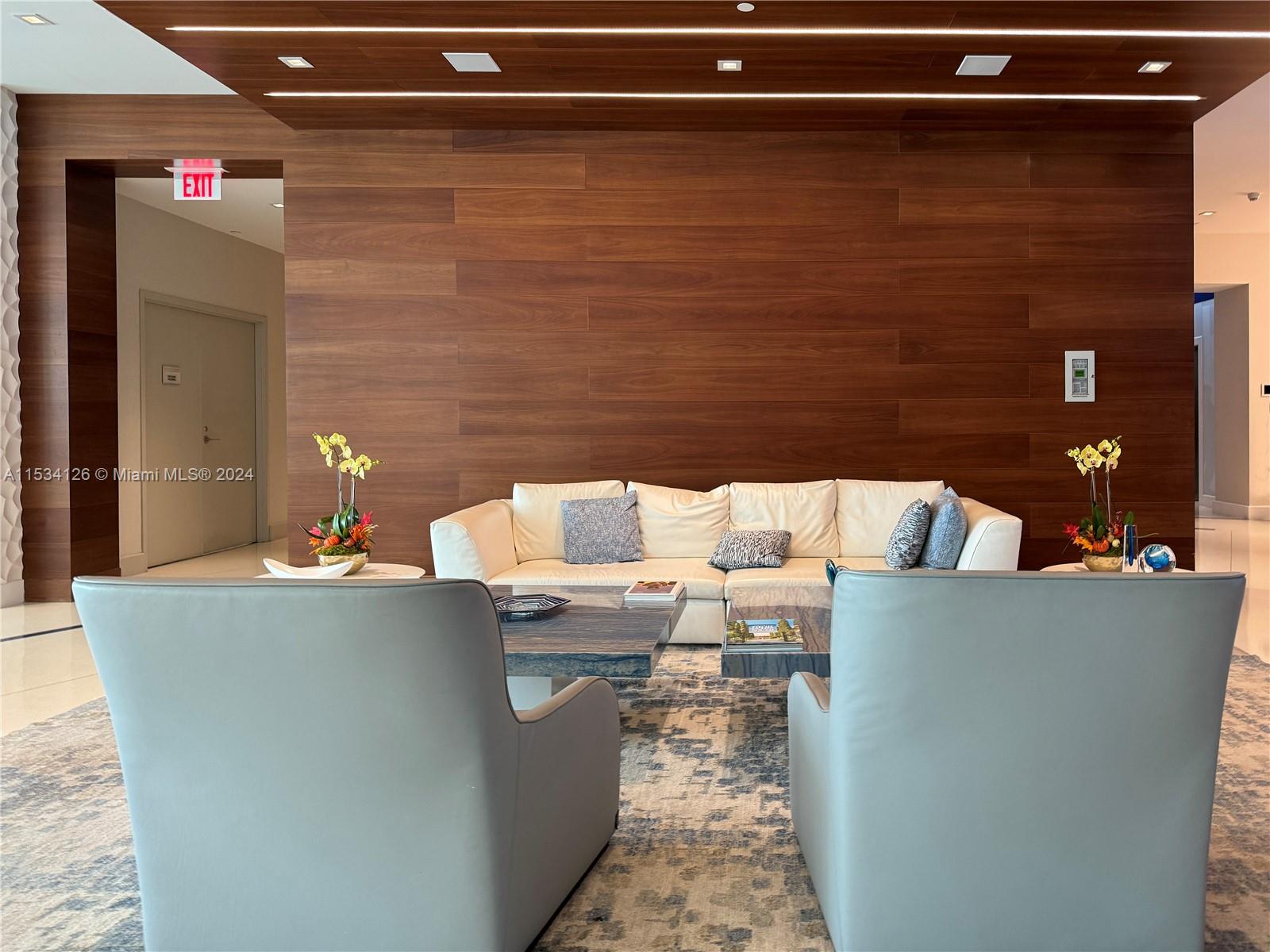 PARQUE TOWERS CONDO - Residential
