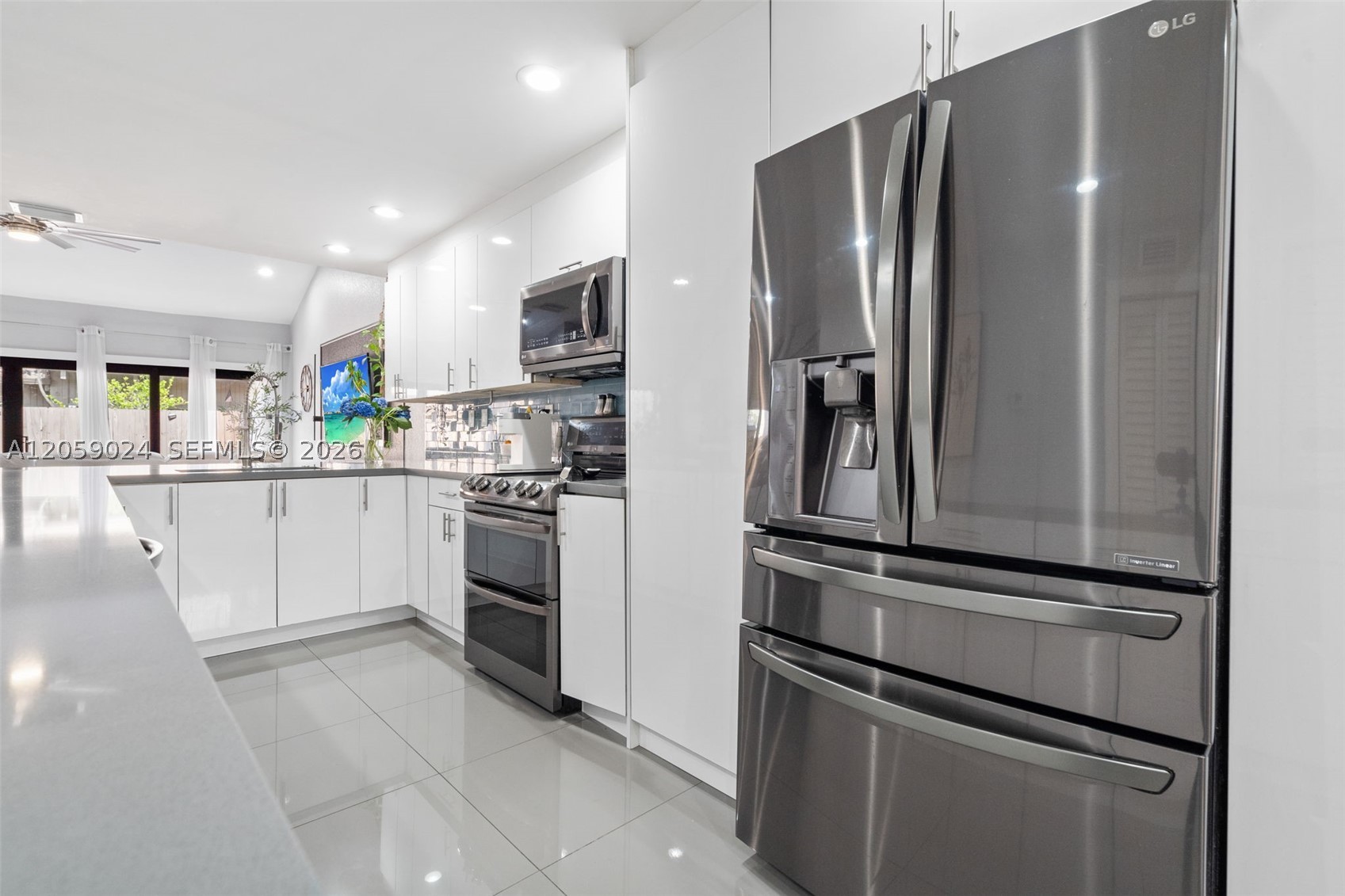 Photo 1 of 30 — 1946 SW 81st Ter, Davie, FL 33324