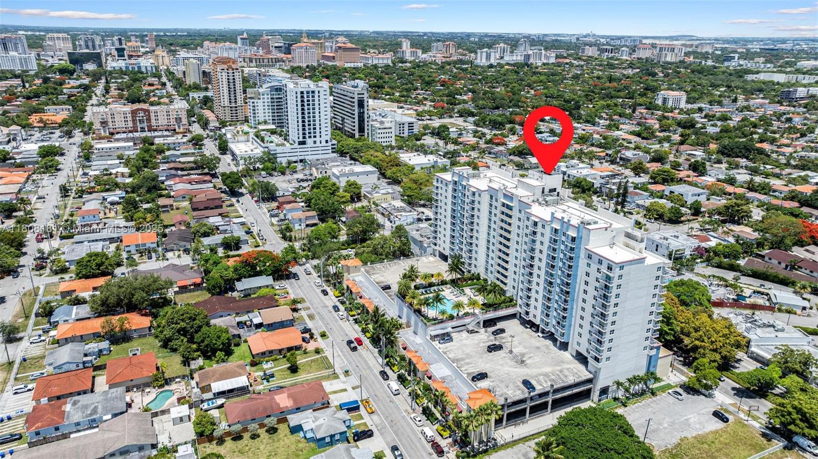 THE ASTON CONDO - Residential