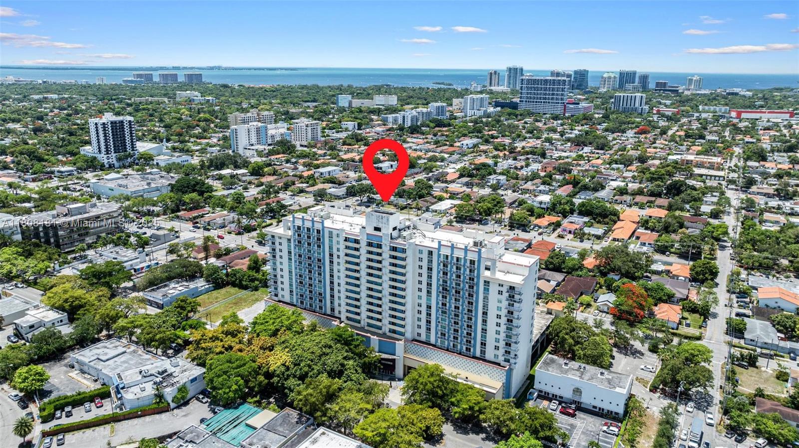 THE ASTON CONDO - Residential