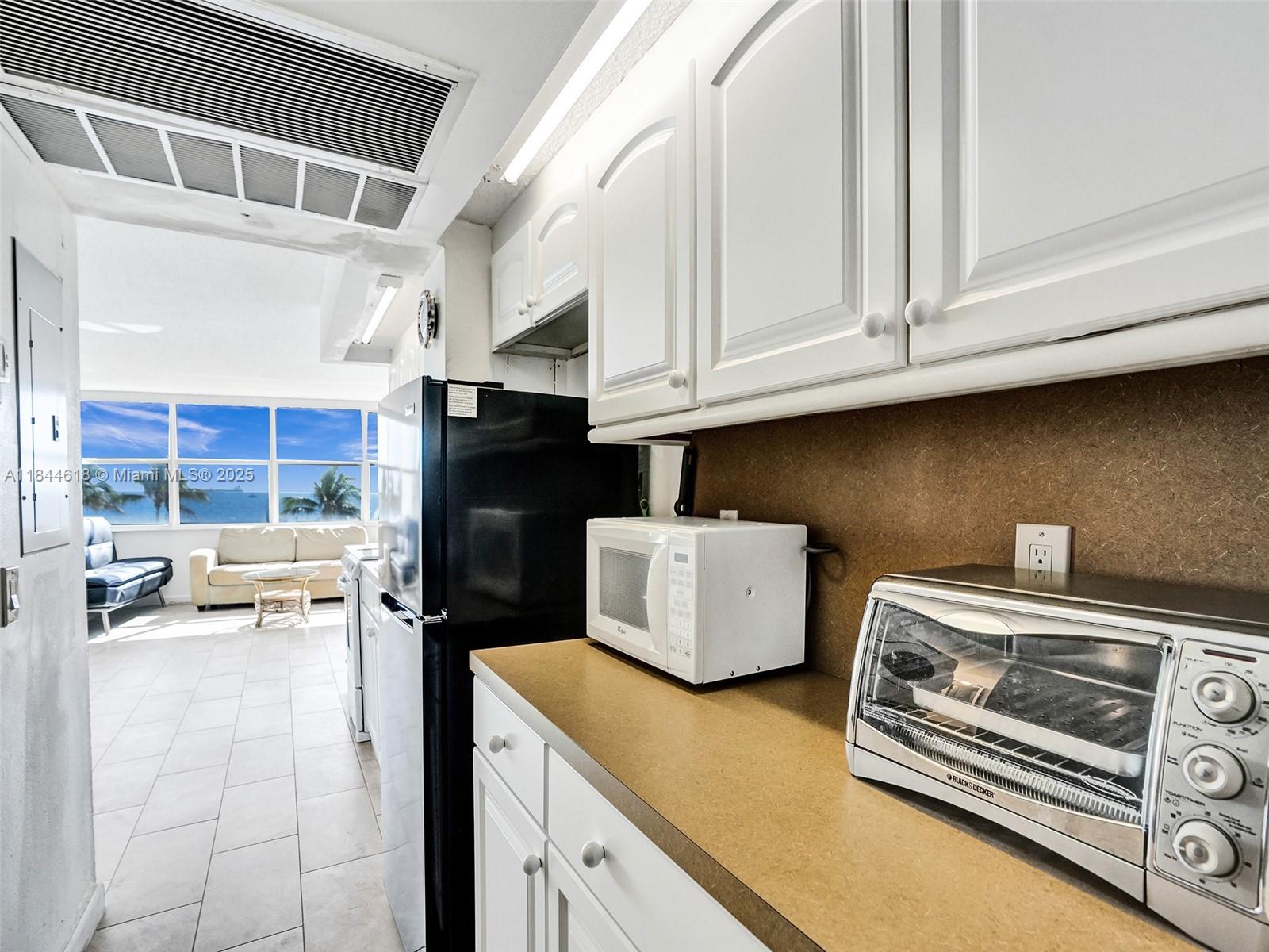 SEASONS CONDO - Residential