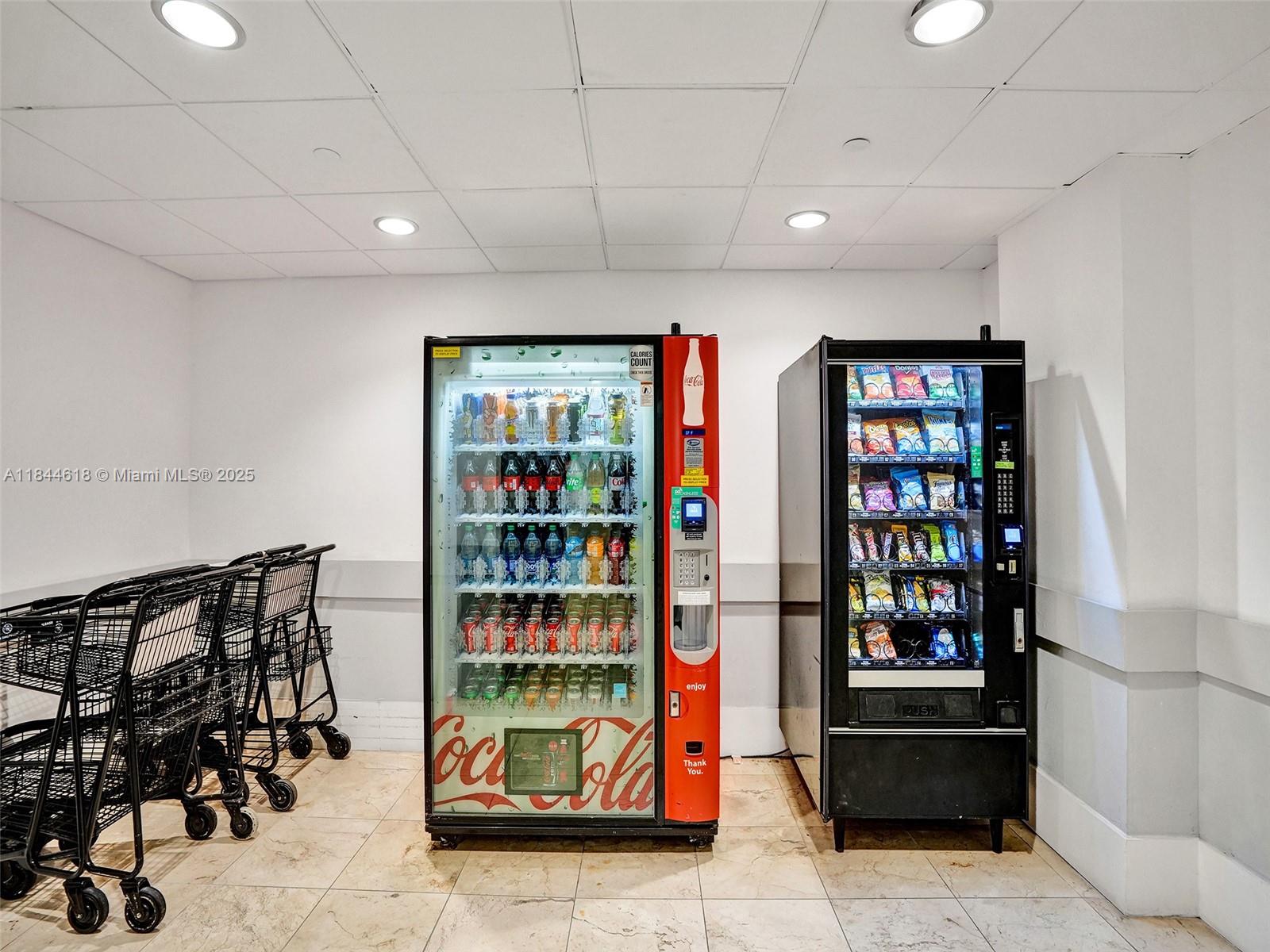 SEASONS CONDO - Residential