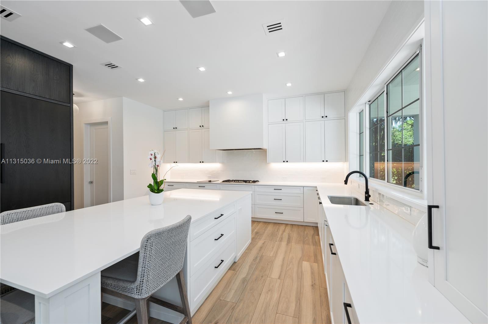 WINDOVER GROVE - Residential