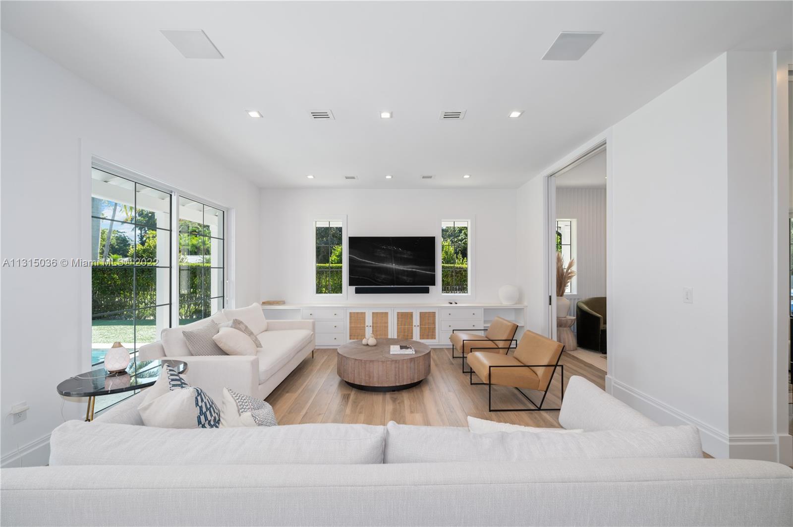 WINDOVER GROVE - Residential