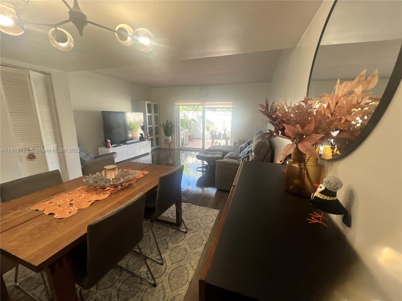 LAGUNA CLUB CONDO - Residential Lease