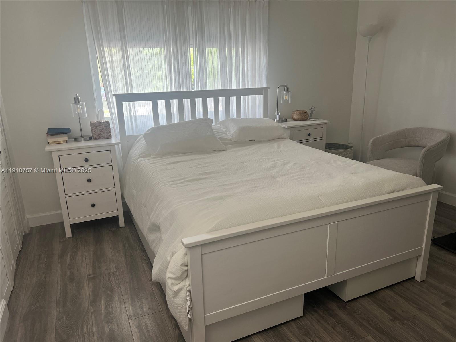 LAGUNA CLUB CONDO - Residential Lease