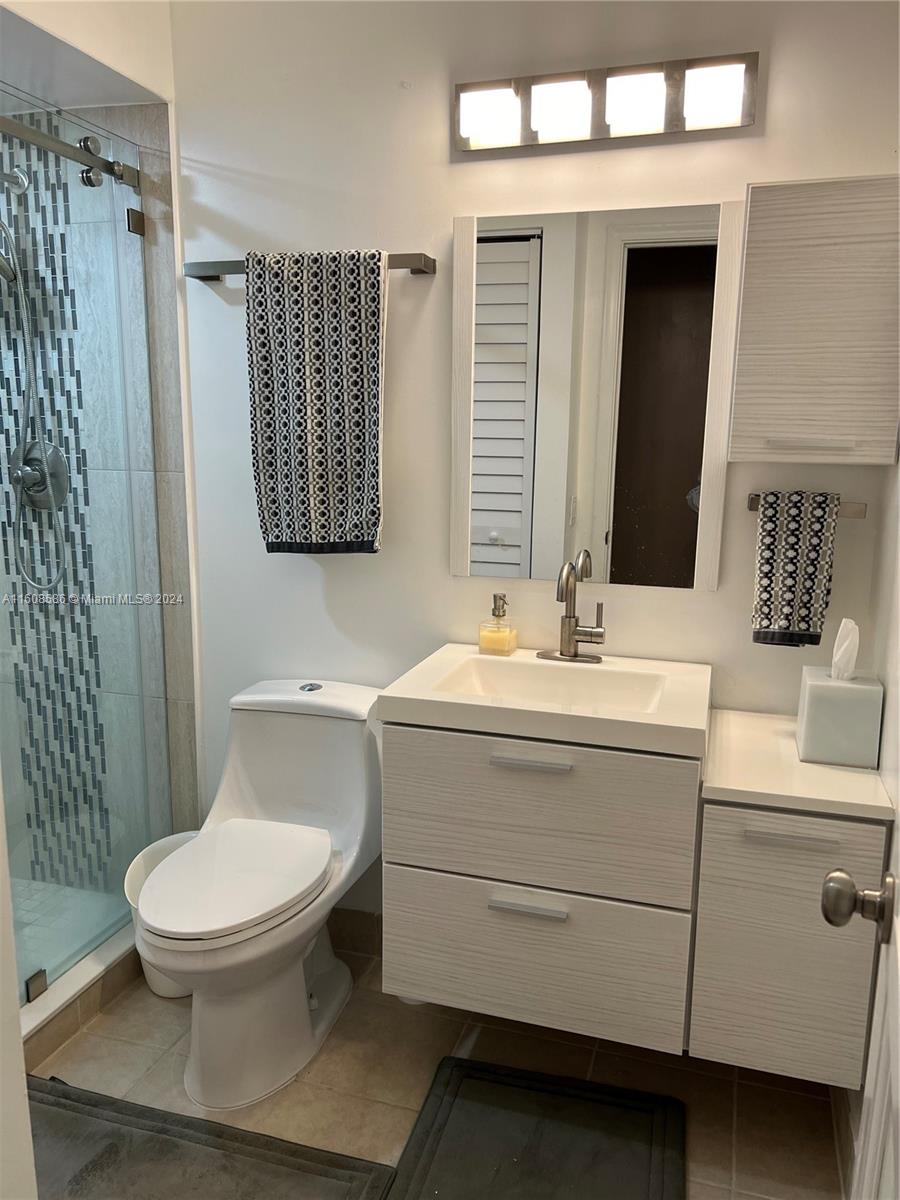 CALUSA CLUB ESTATES - Residential