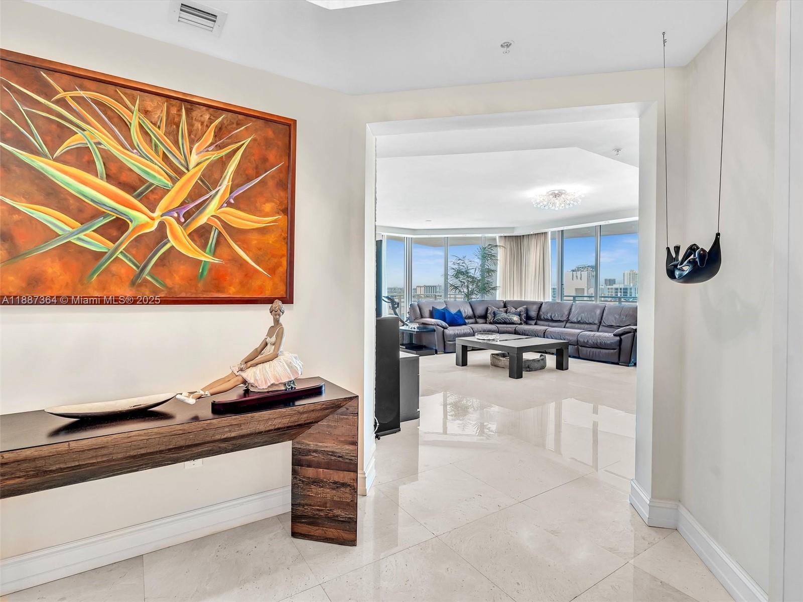 DIPLOMAT OCEANFRONT RESID - Residential Lease