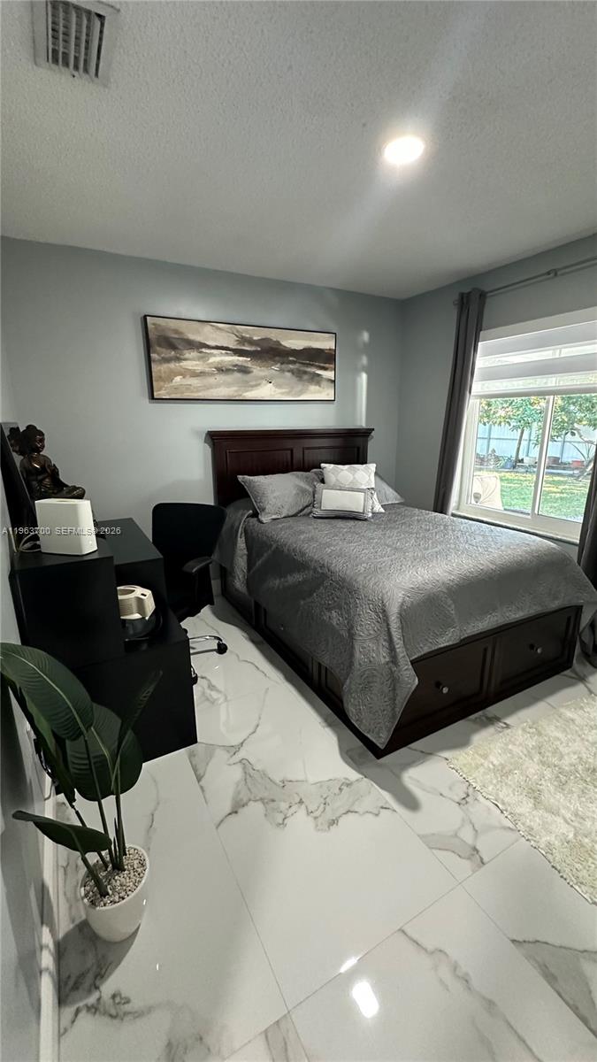 CHANTE-CLARE - Residential