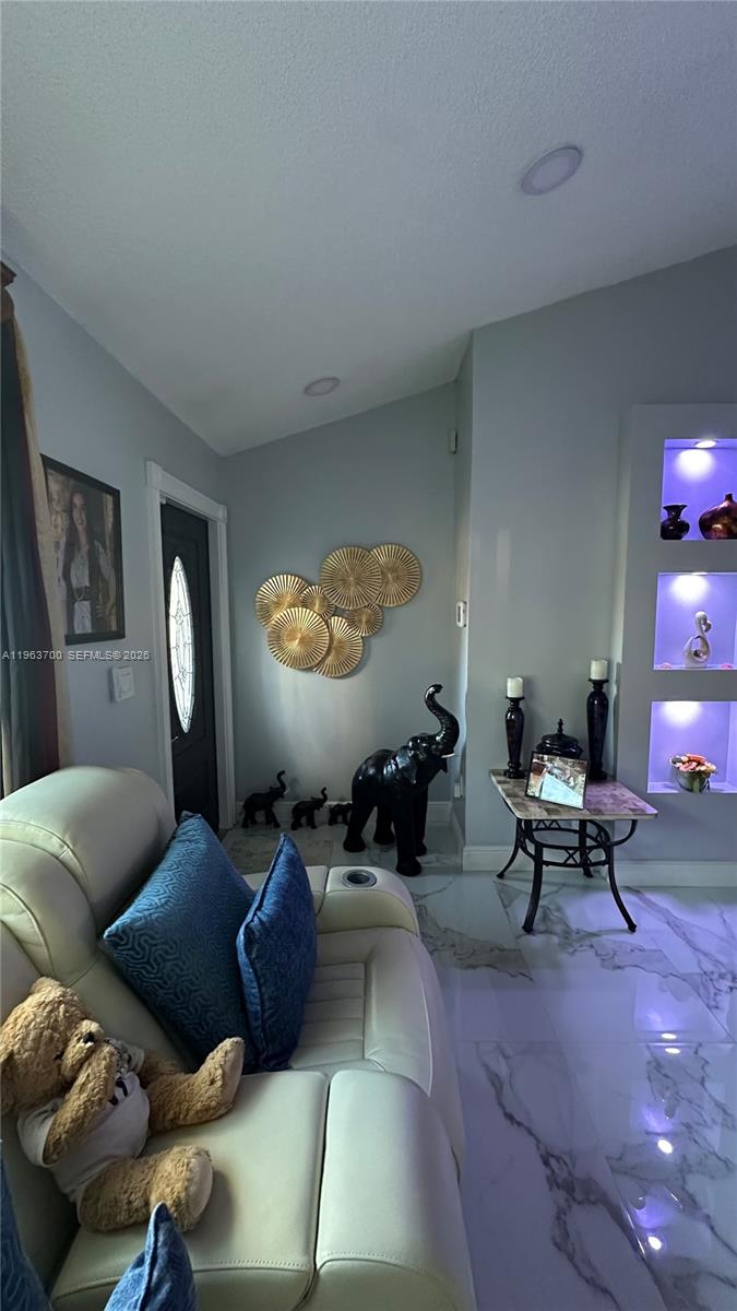 CHANTE-CLARE - Residential