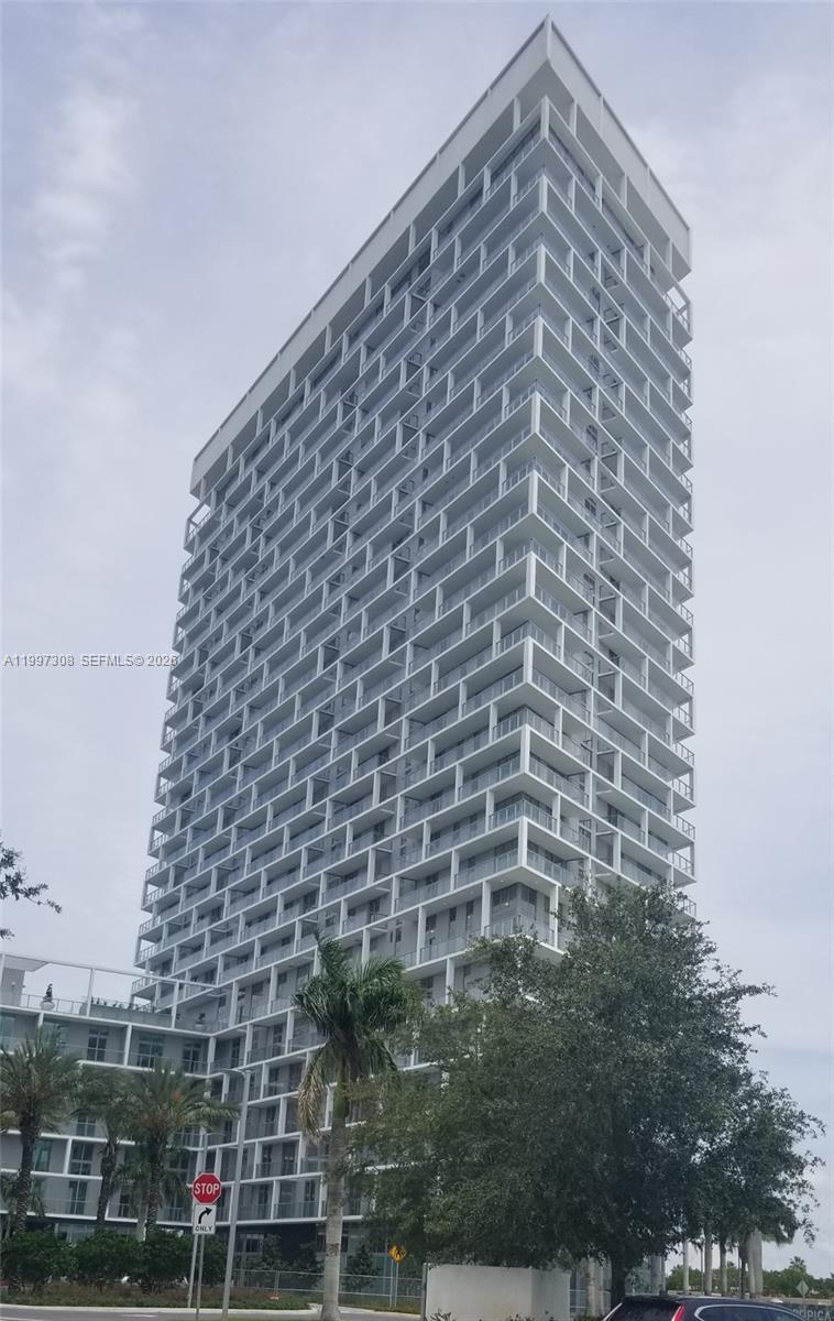 2000 Metropica Way 505
