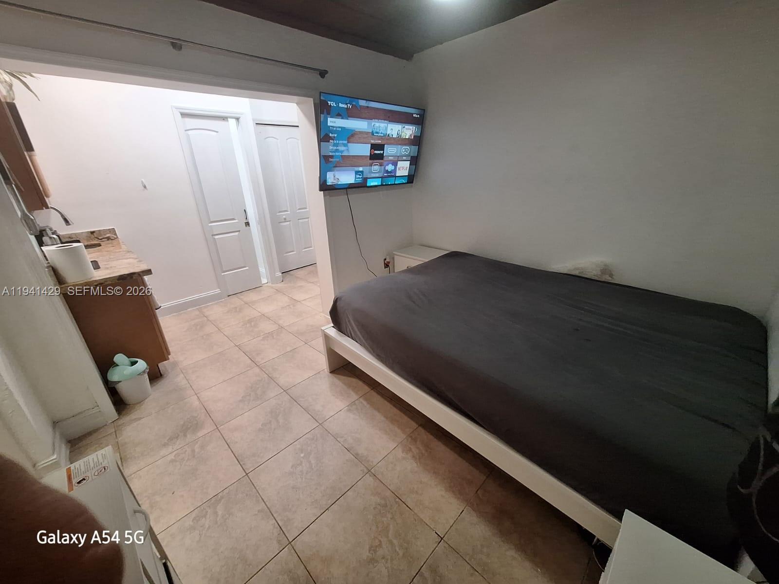 STRAWBERRY FIELD SUB - Residential Lease