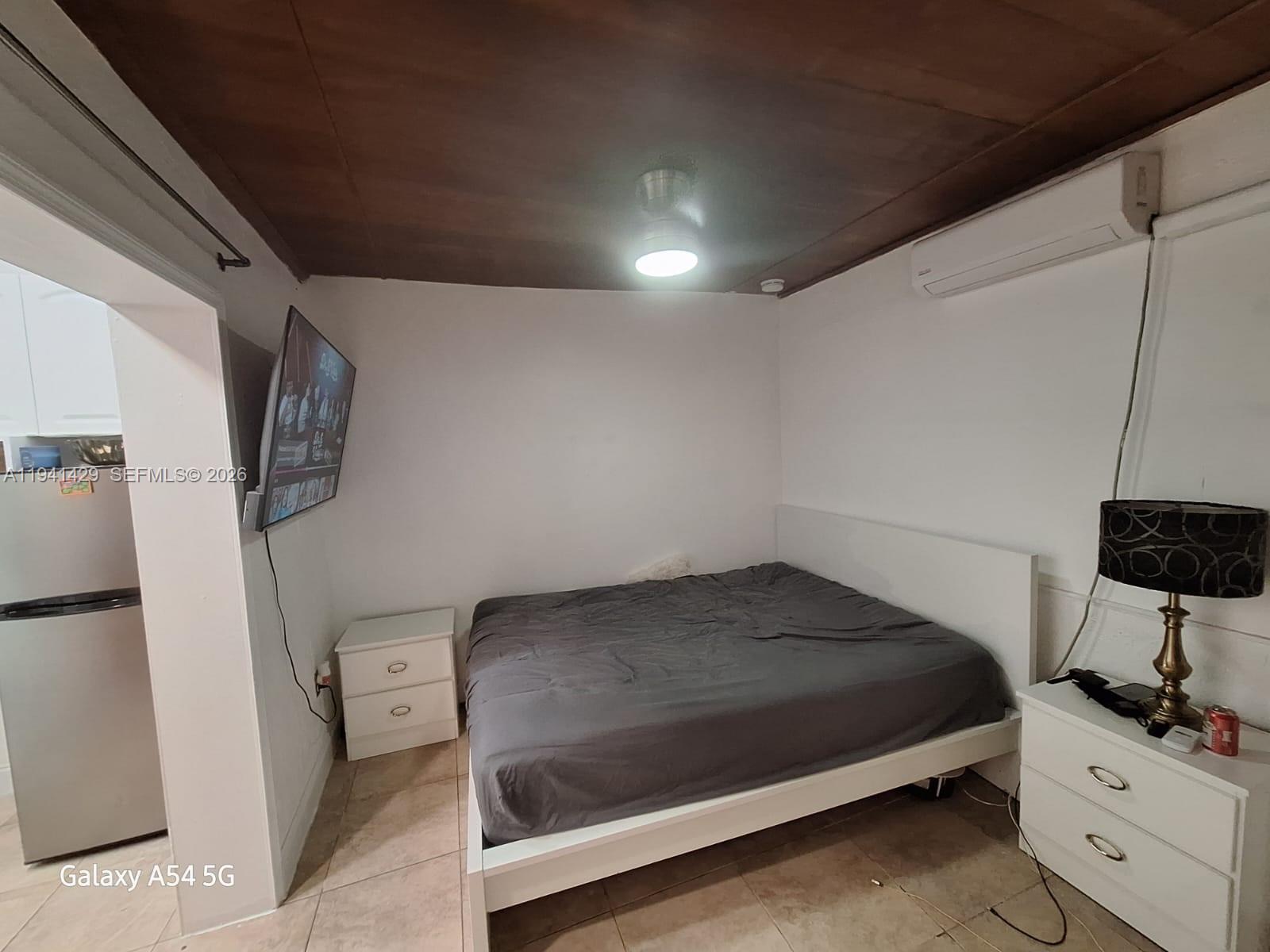 STRAWBERRY FIELD SUB - Residential Lease