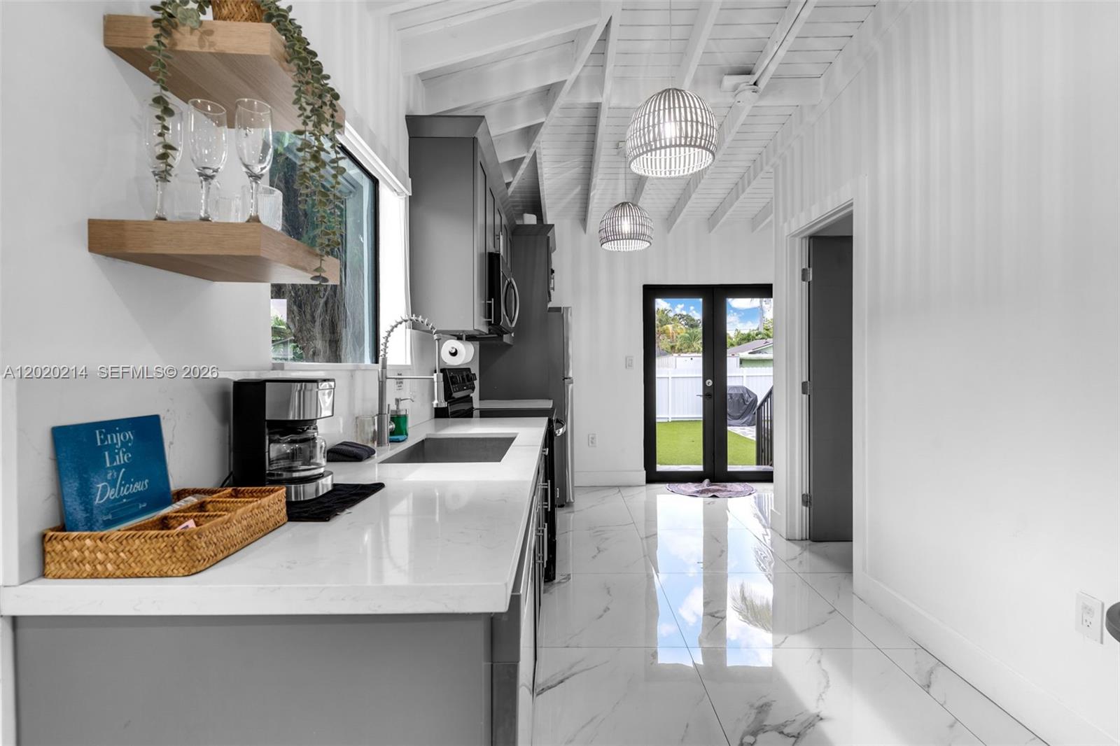 EARLINGTON HGTS - Residential