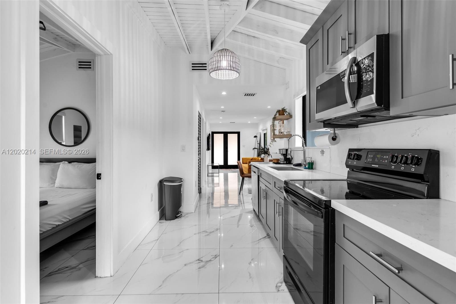 EARLINGTON HGTS - Residential