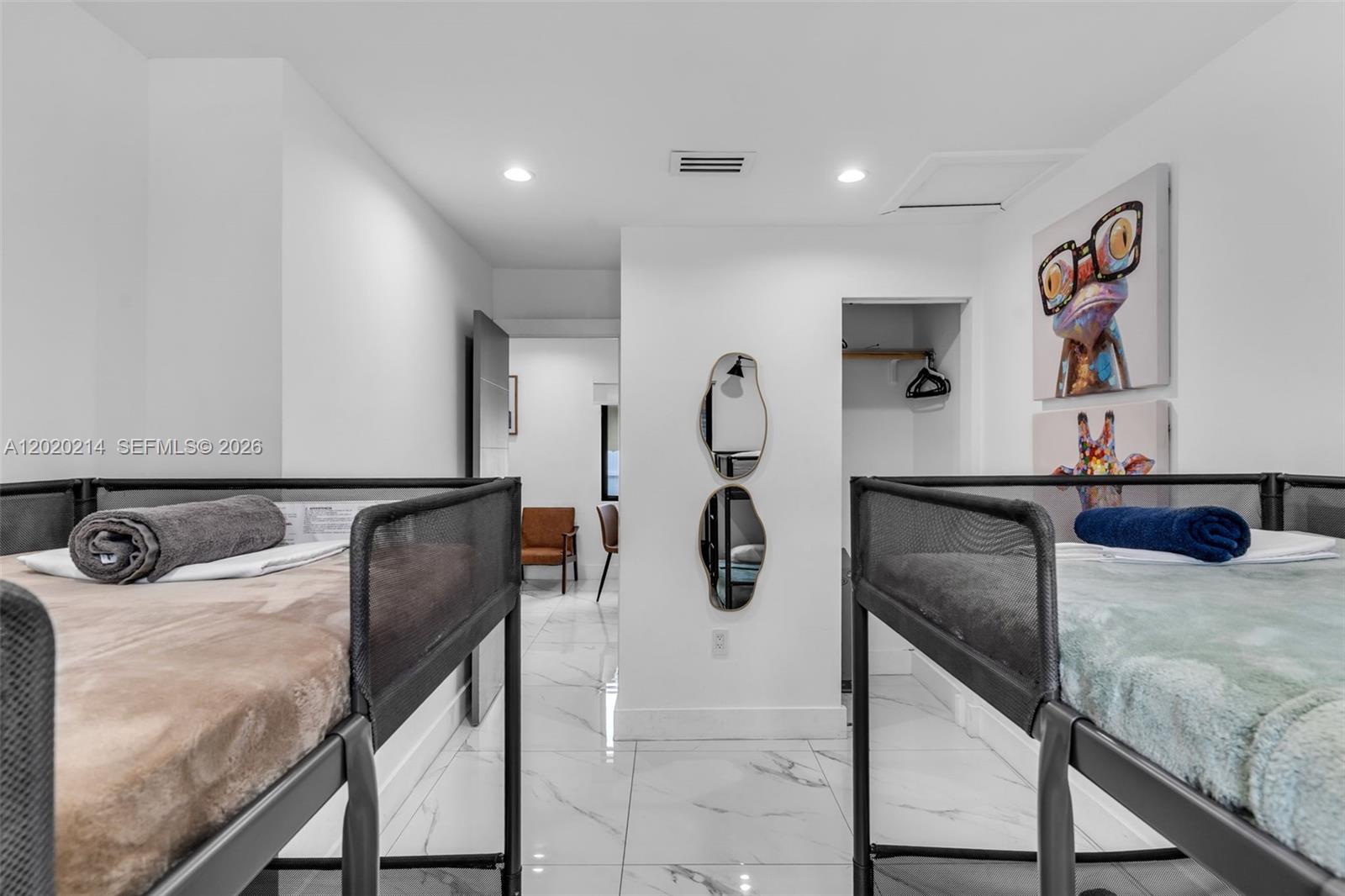 EARLINGTON HGTS - Residential
