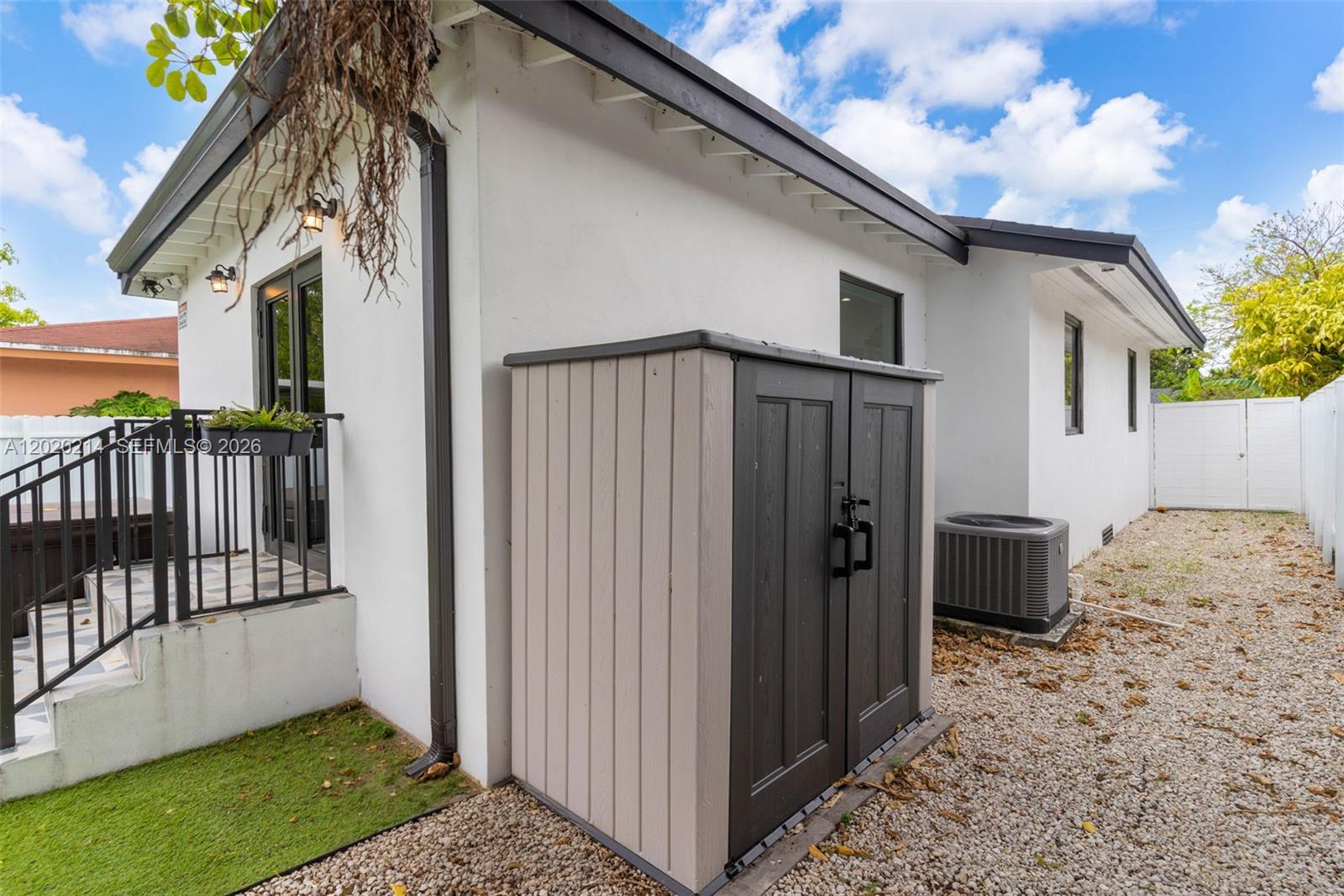 EARLINGTON HGTS - Residential