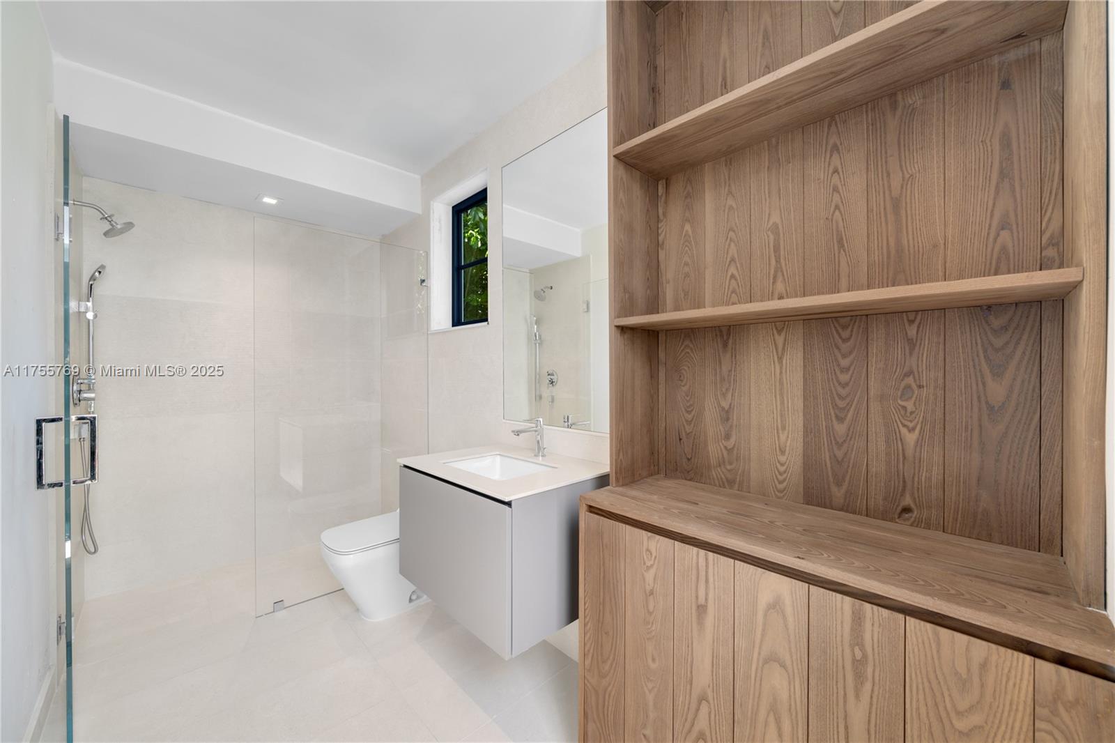 SUB OF LAGORCE ISLAND - Residential