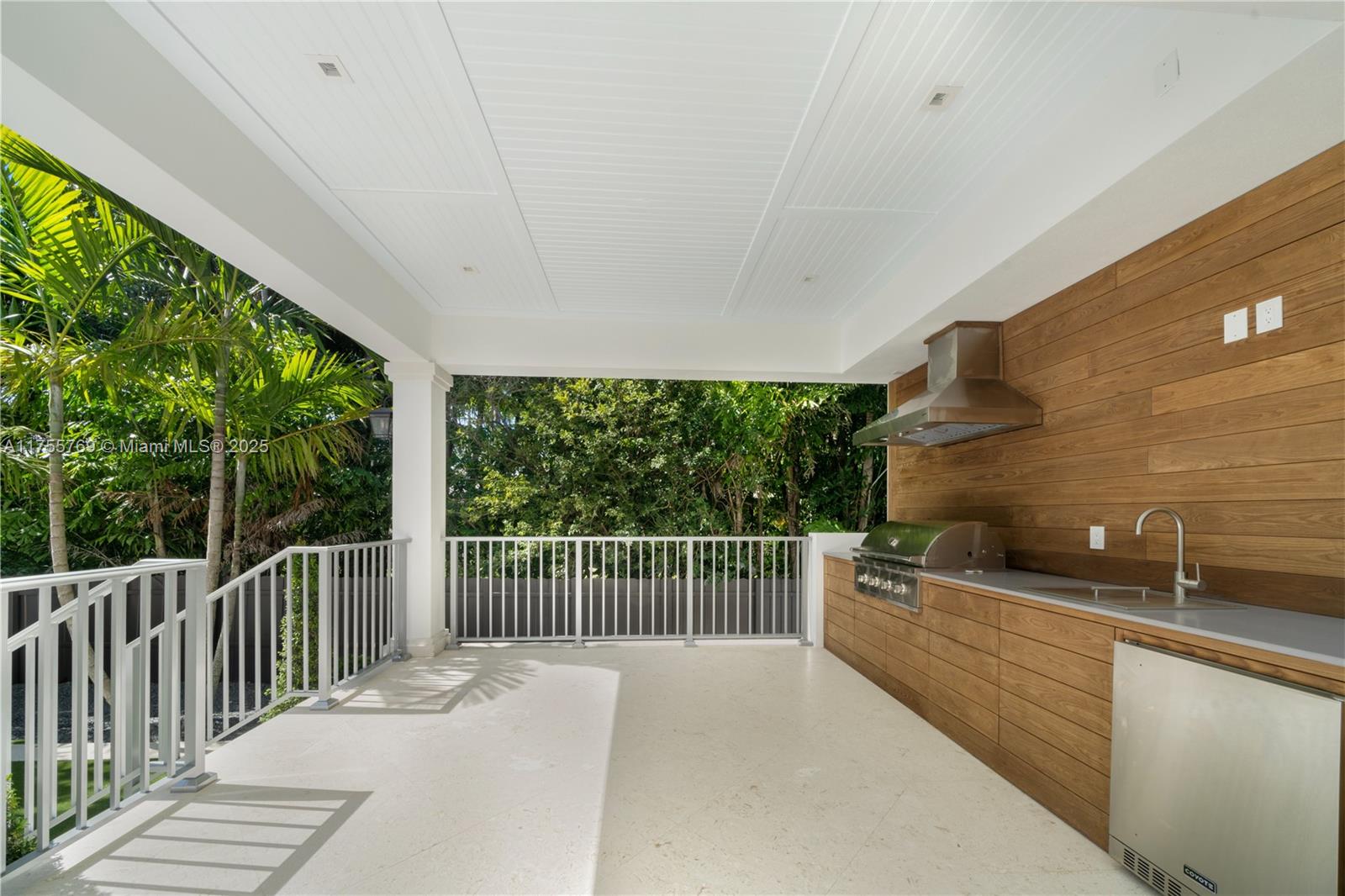 SUB OF LAGORCE ISLAND - Residential