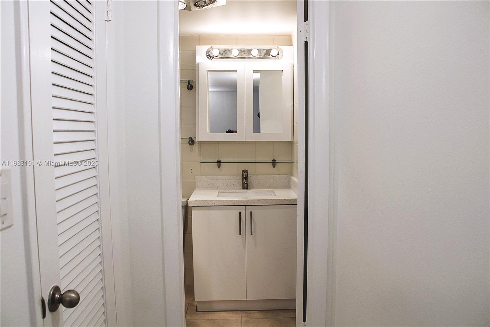 POINT EAST SEC 4 CONDO - Residential Lease