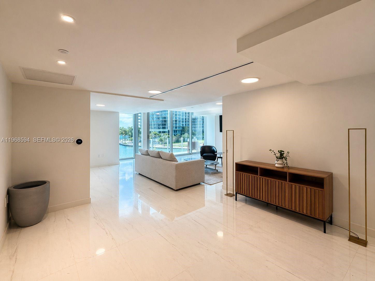 300 Biscayne Blvd Way 303