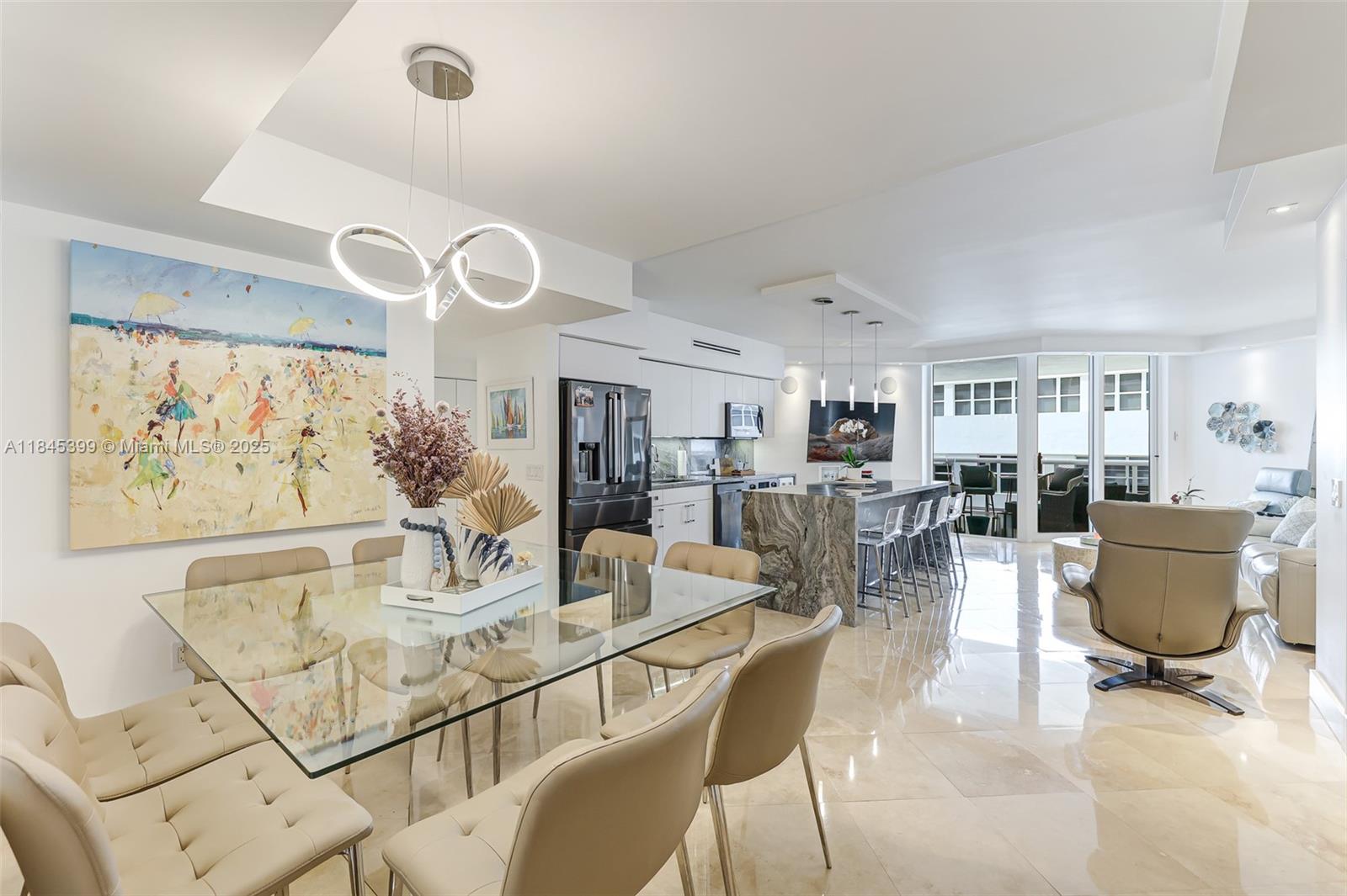 4775 Collins Ave 1704, Miami Beach, FL, 33140/$1,750,000 3 4775 Collins Ave 1704