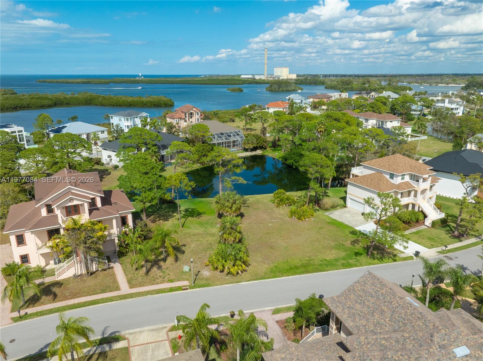 POINTE ALEXIS NORTH PHASE - Land