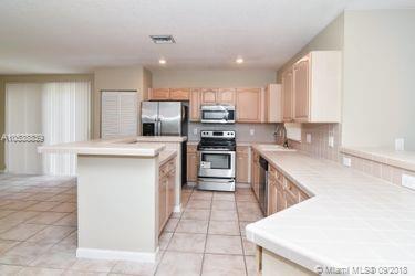 CORAL RIDGE DRIVE COMMERC - Residential Lease