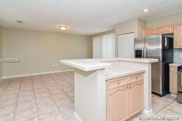 CORAL RIDGE DRIVE COMMERC - Residential Lease