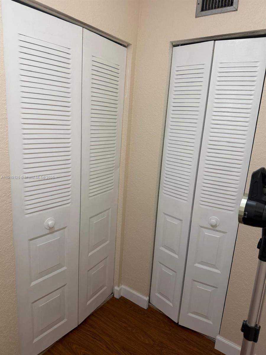 FOURTH GULFSTREAM GARDEN - Residential