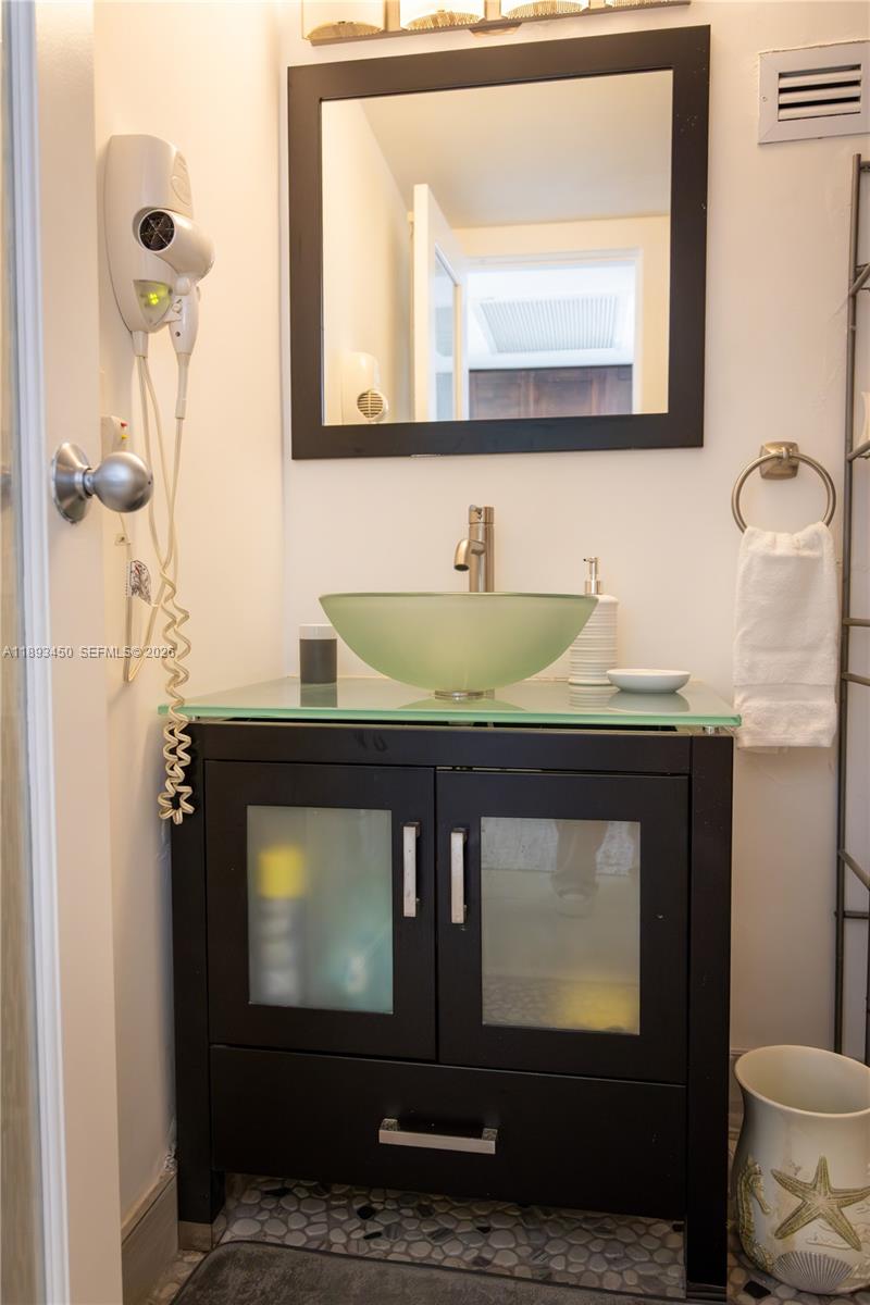 THE AVENTURA BEACH CLUB C - Residential