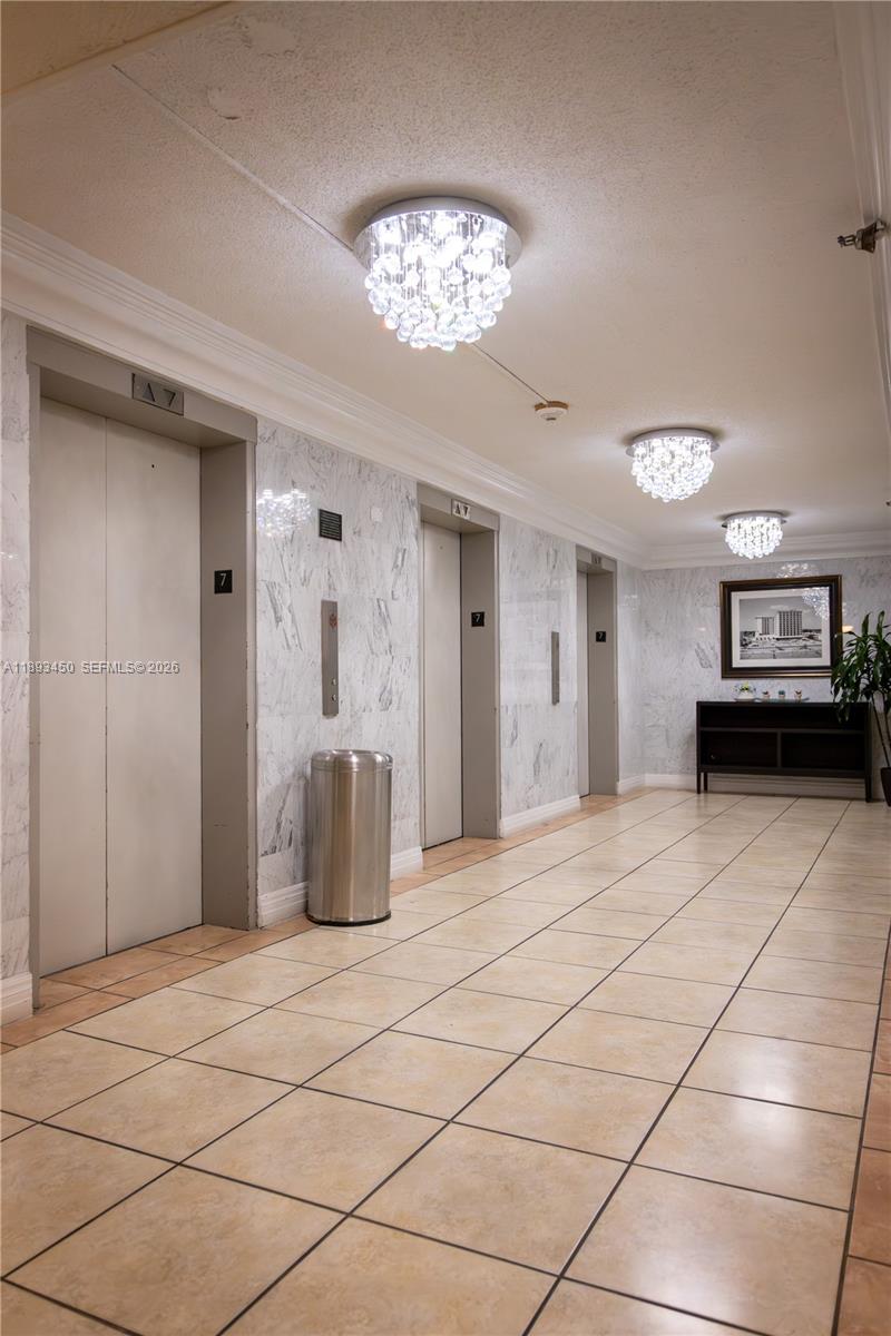 THE AVENTURA BEACH CLUB C - Residential