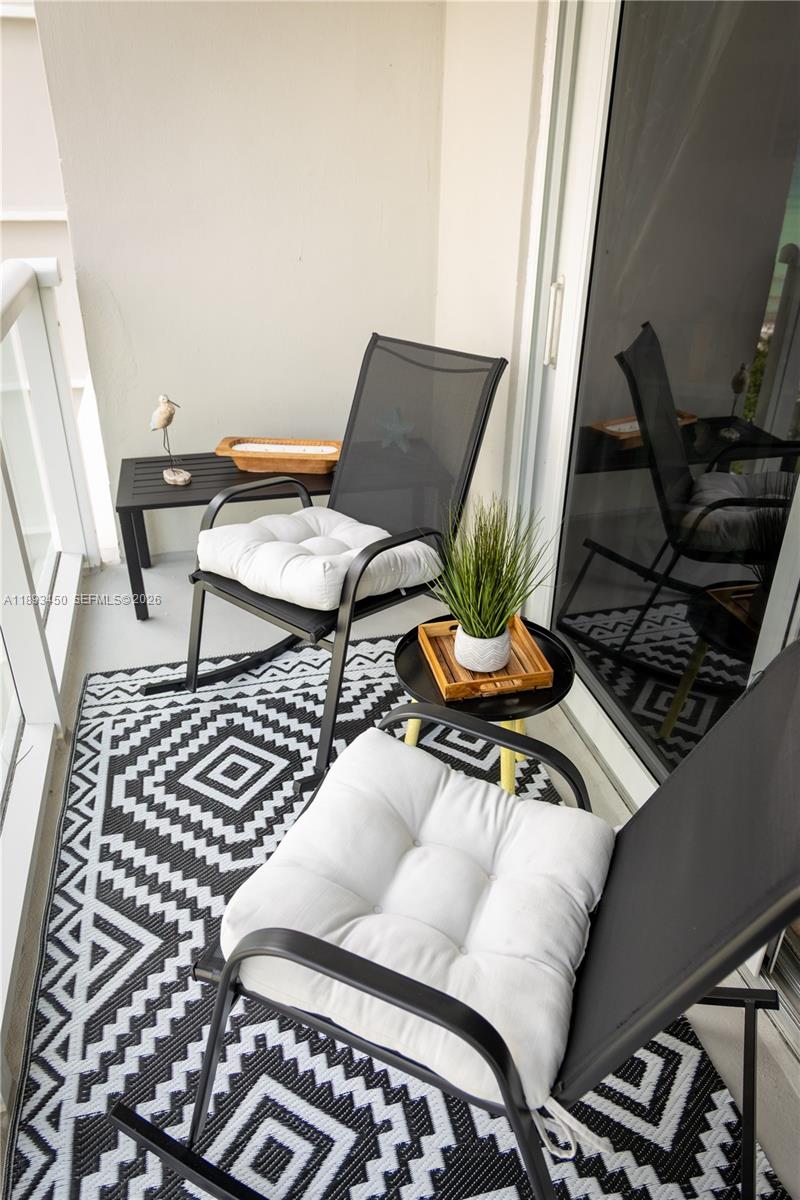 THE AVENTURA BEACH CLUB C - Residential