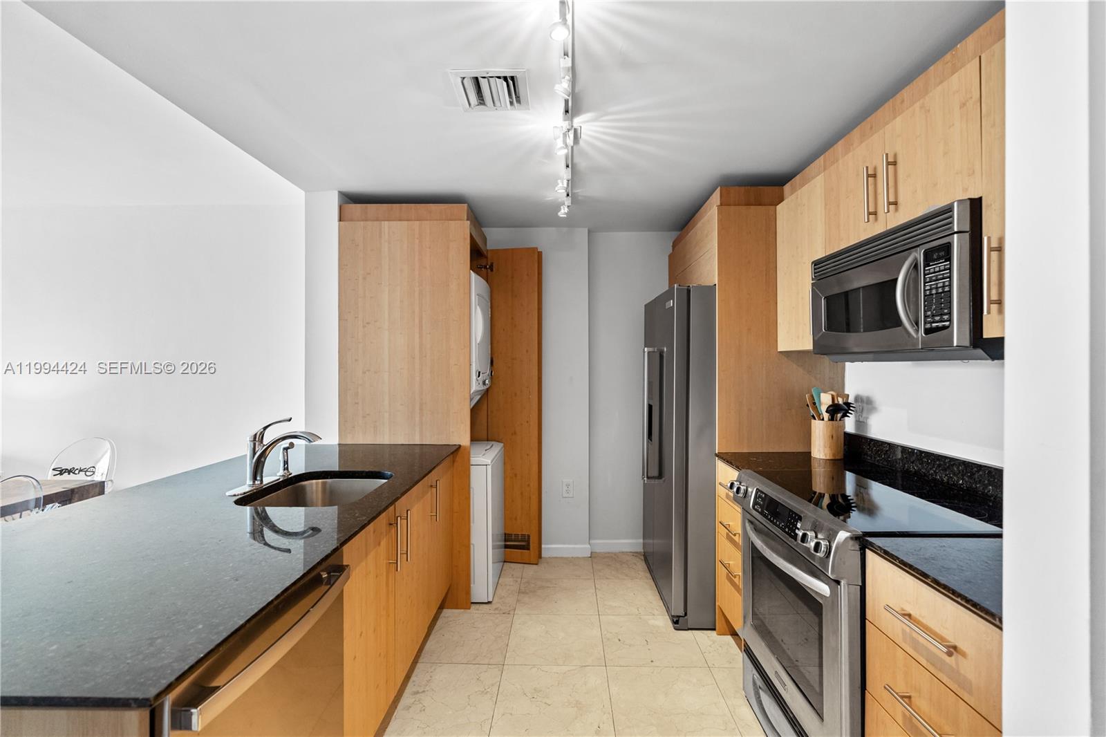 HARBOUR HOUSE - Residential