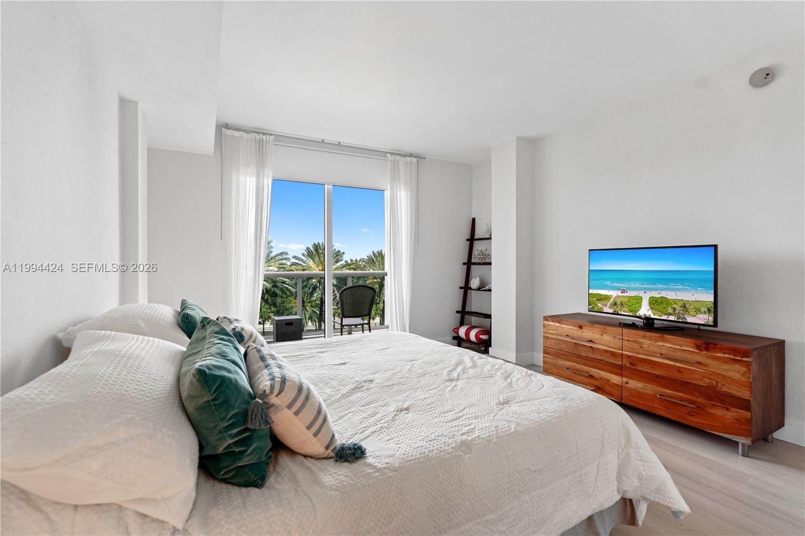 HARBOUR HOUSE - Residential