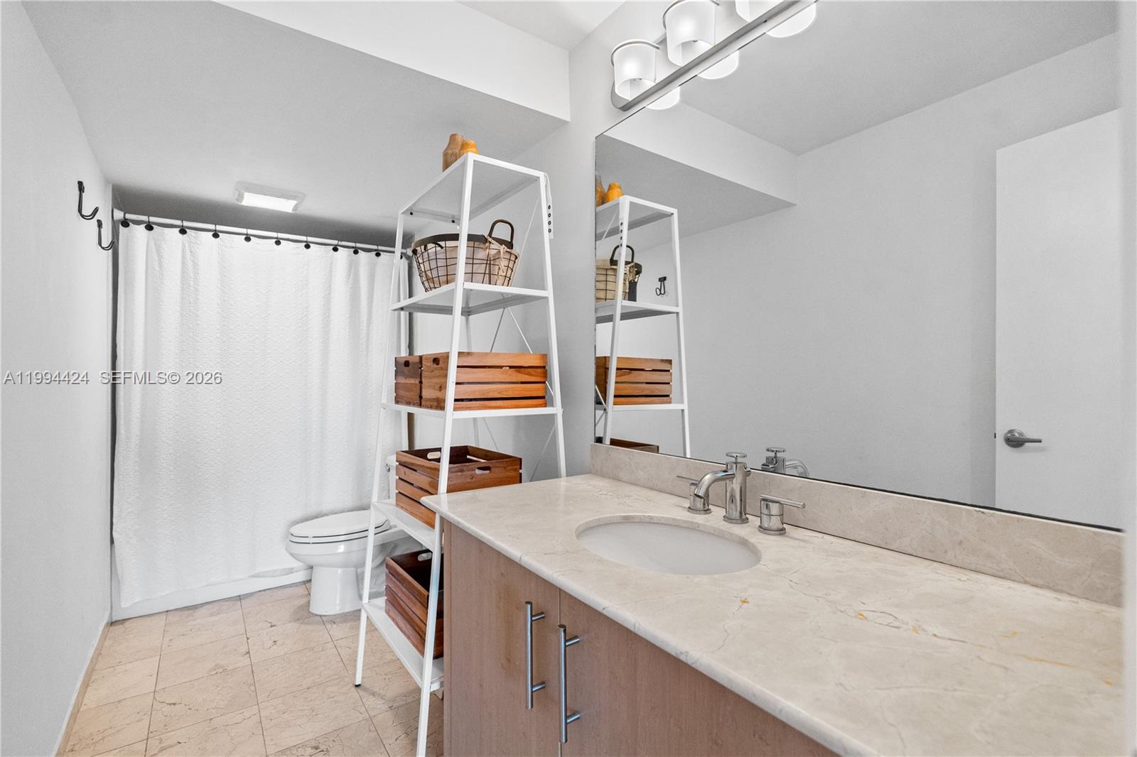 HARBOUR HOUSE - Residential