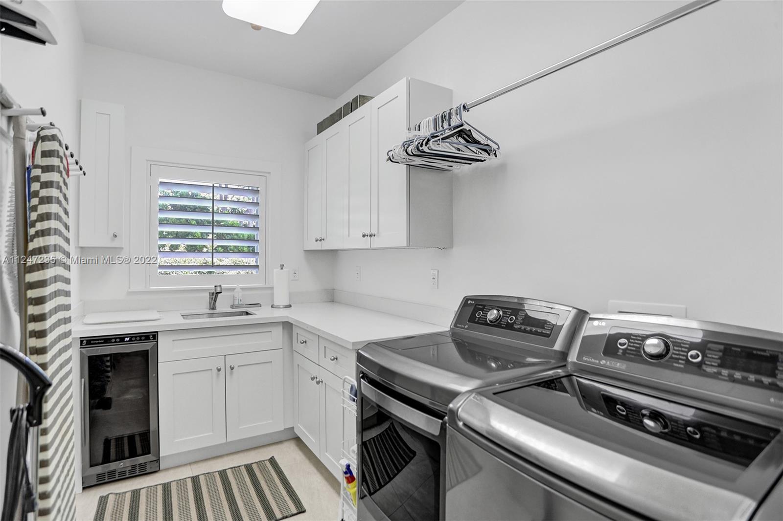 COLLINS HEIGHTS - Residential