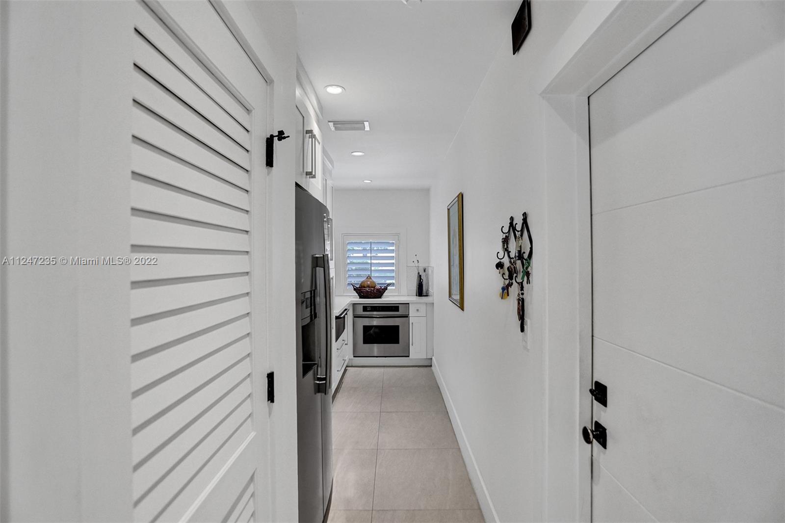 COLLINS HEIGHTS - Residential