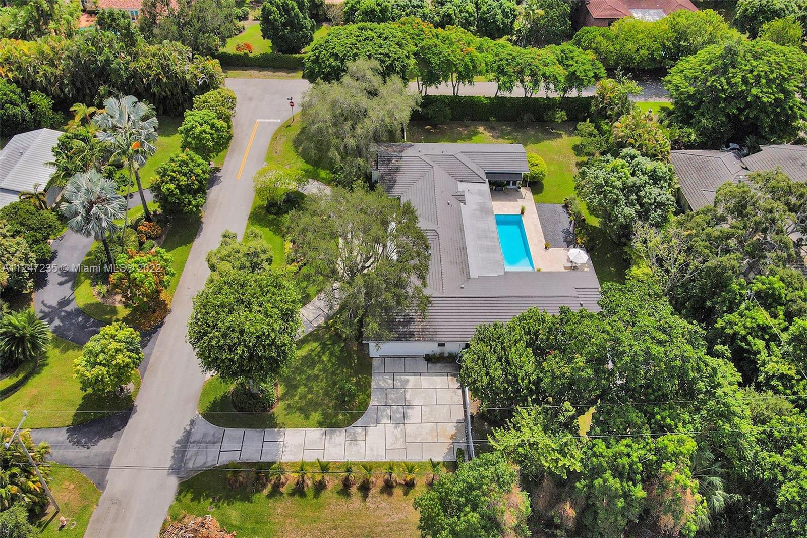 COLLINS HEIGHTS - Residential