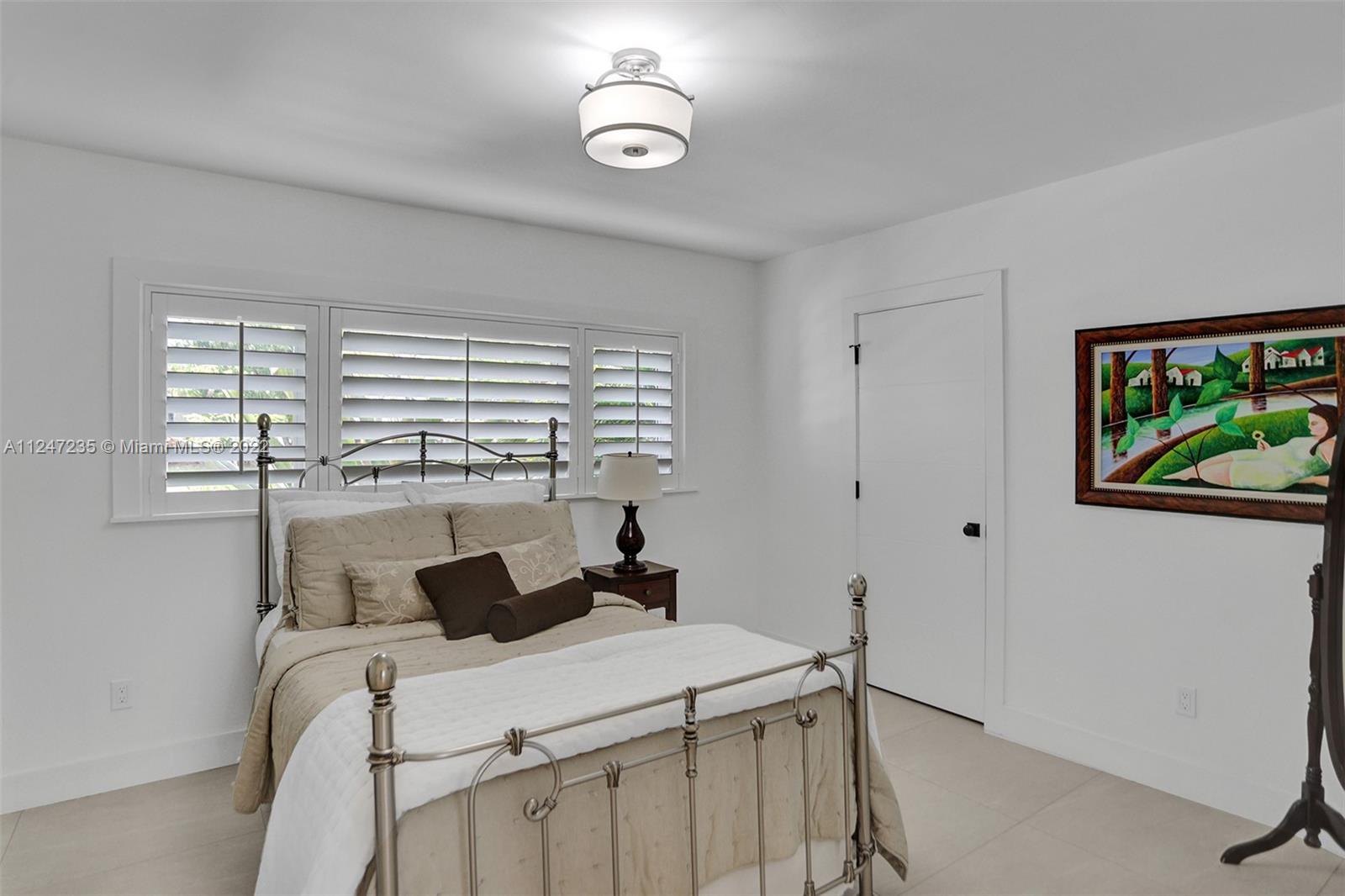 COLLINS HEIGHTS - Residential