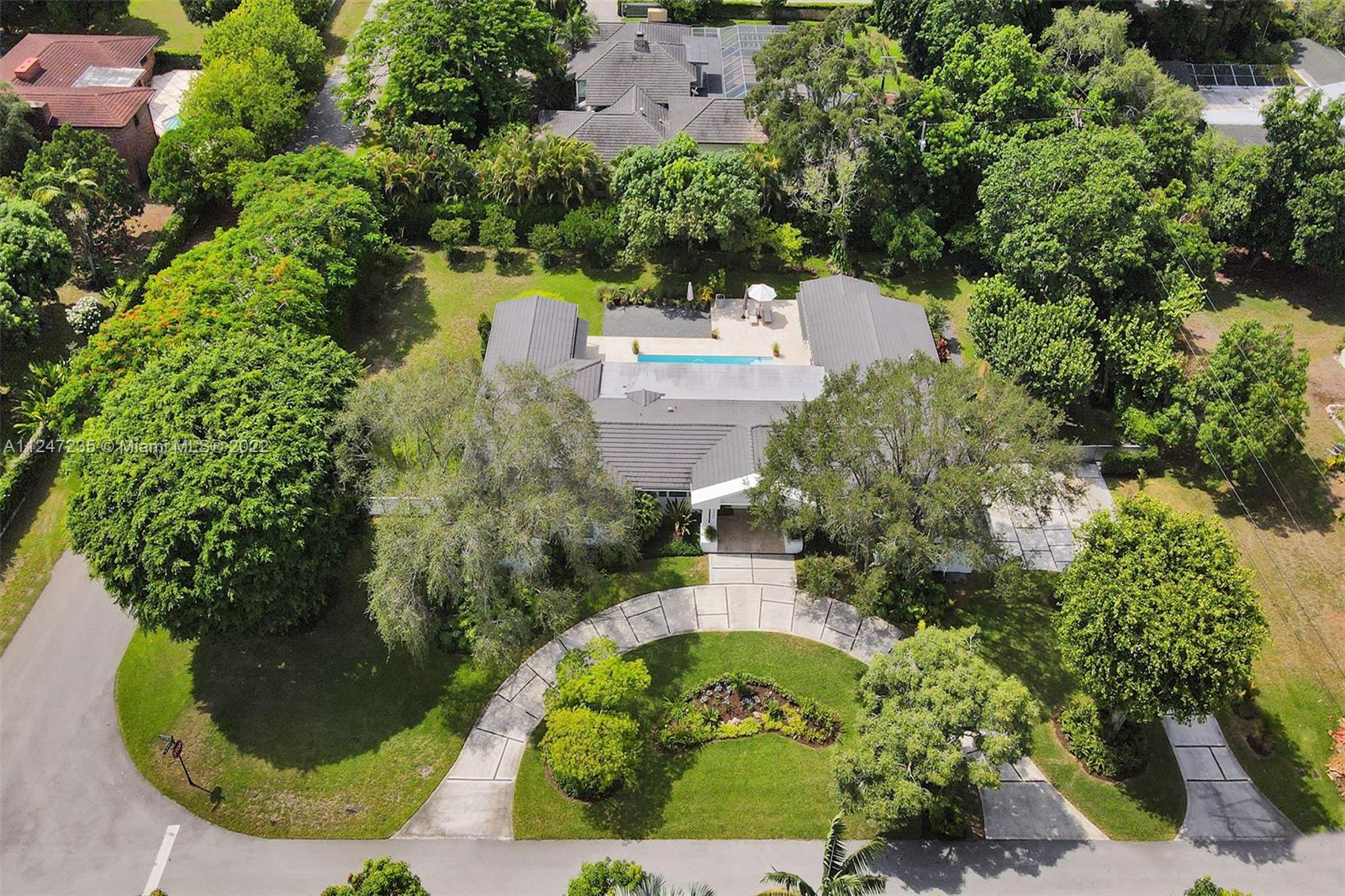 COLLINS HEIGHTS - Residential
