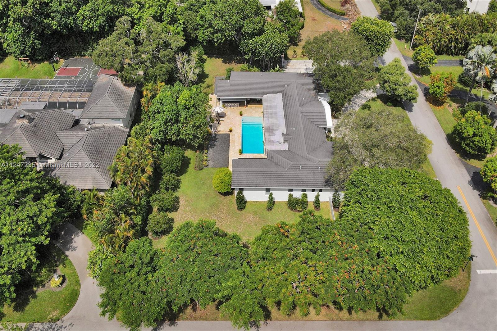 COLLINS HEIGHTS - Residential