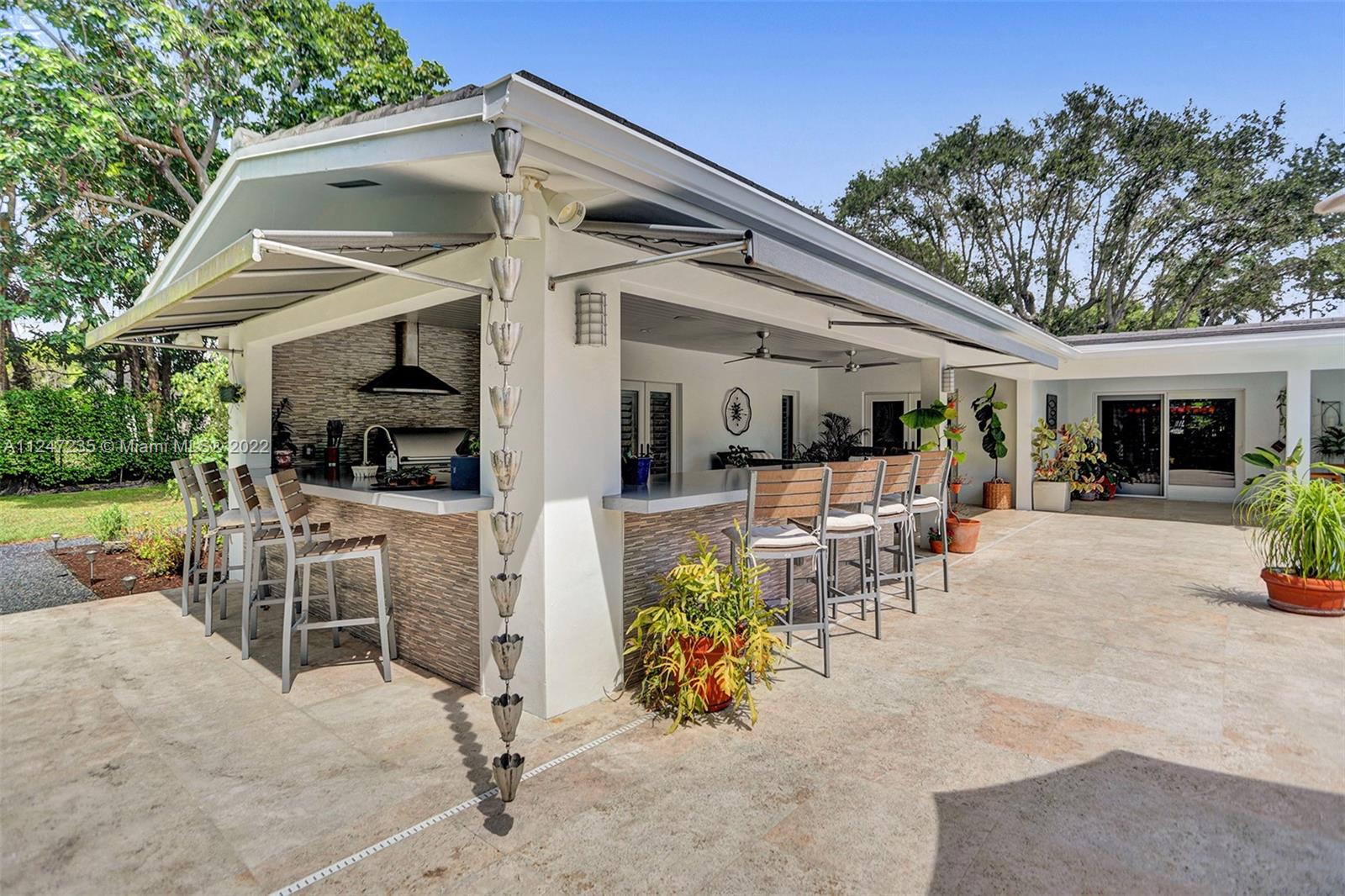 COLLINS HEIGHTS - Residential