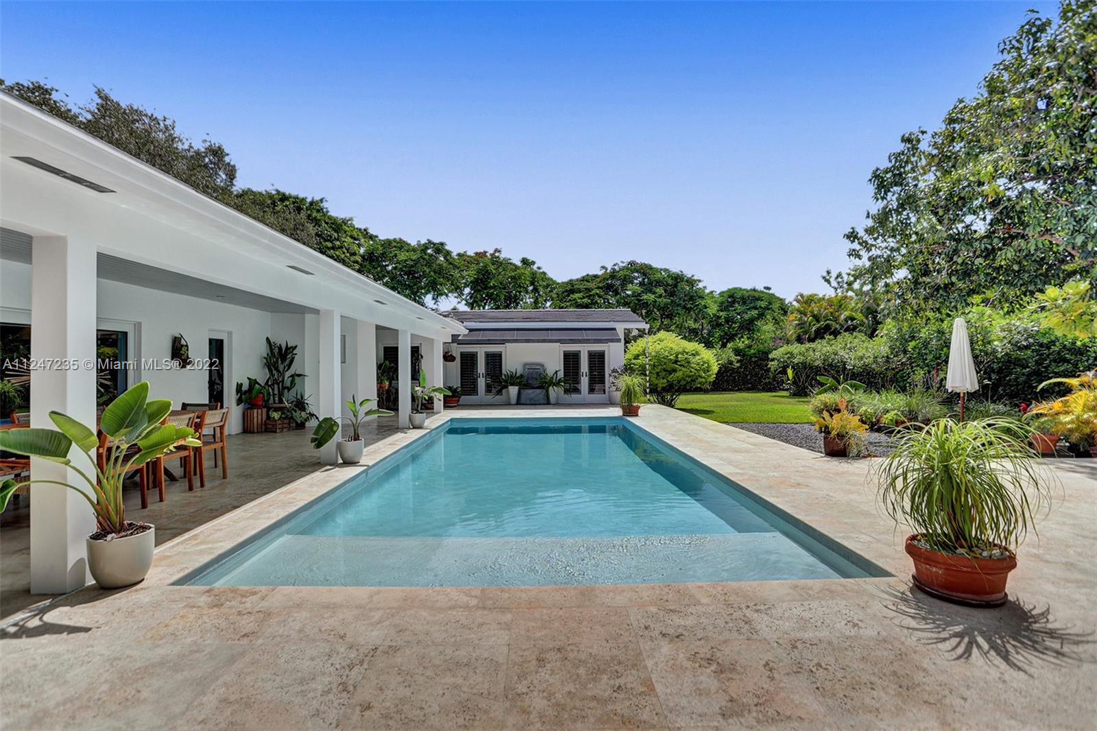COLLINS HEIGHTS - Residential