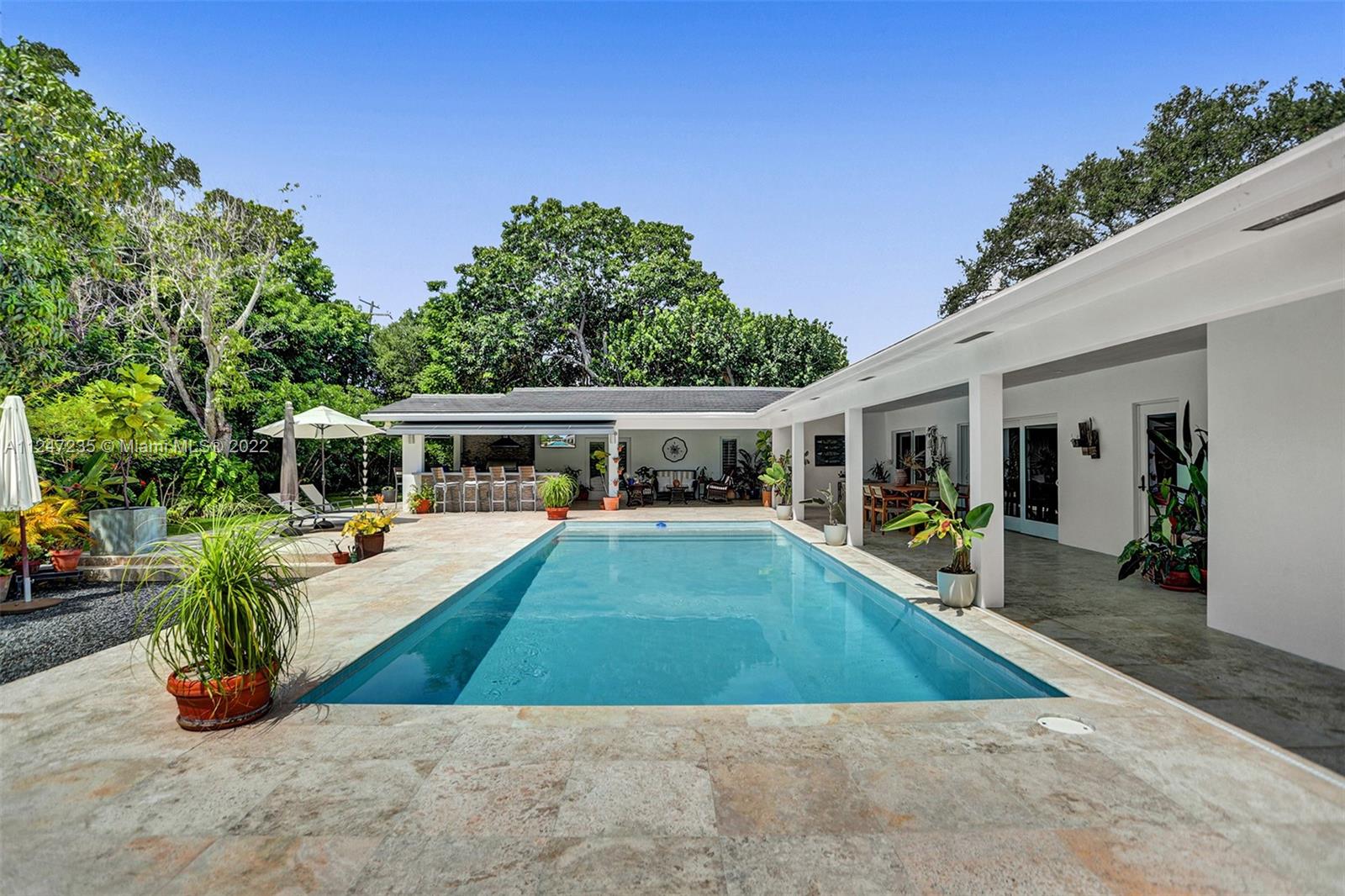 COLLINS HEIGHTS - Residential