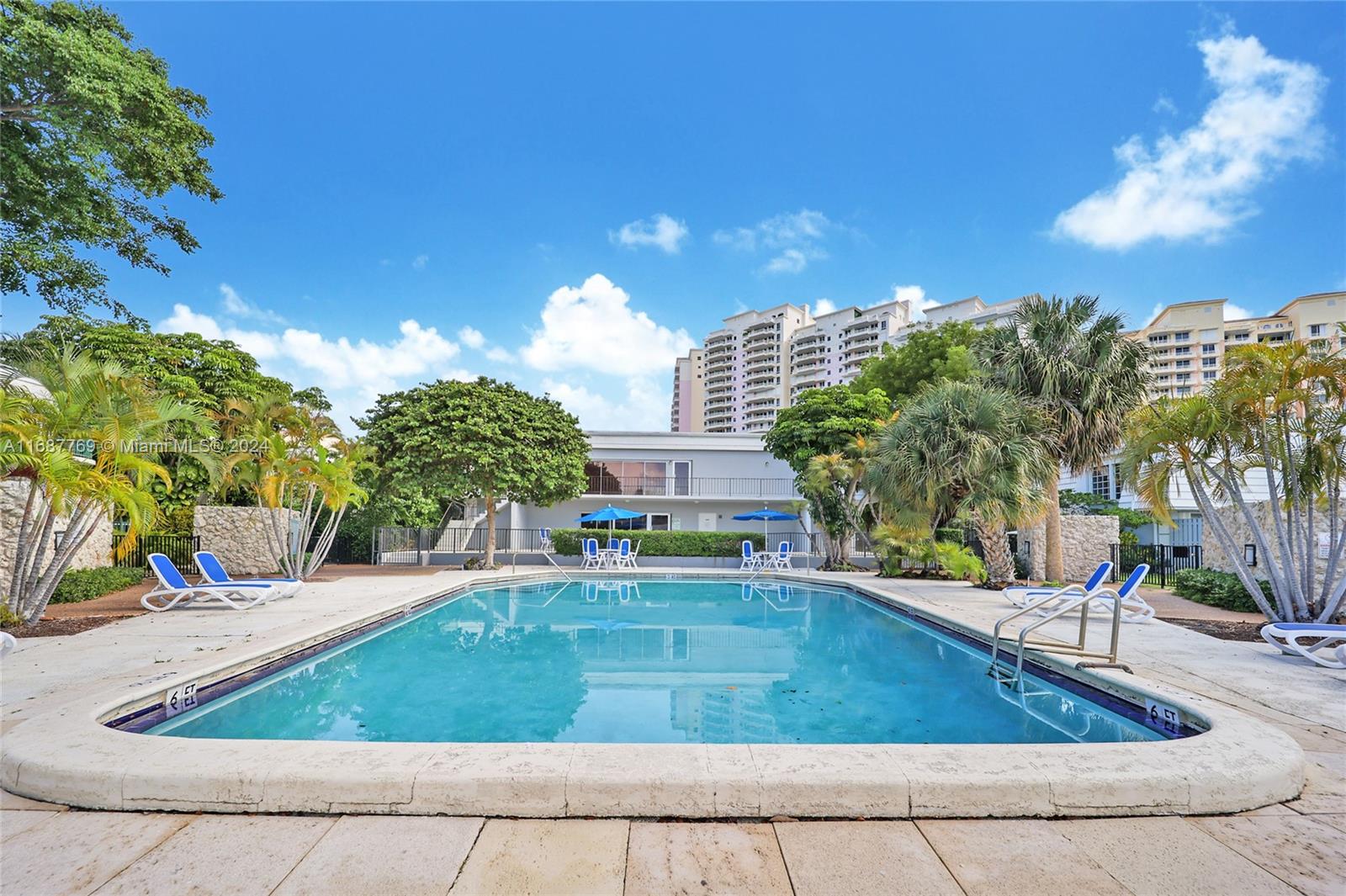 CAPE FLORIDA CLUB CONDO P - Residential