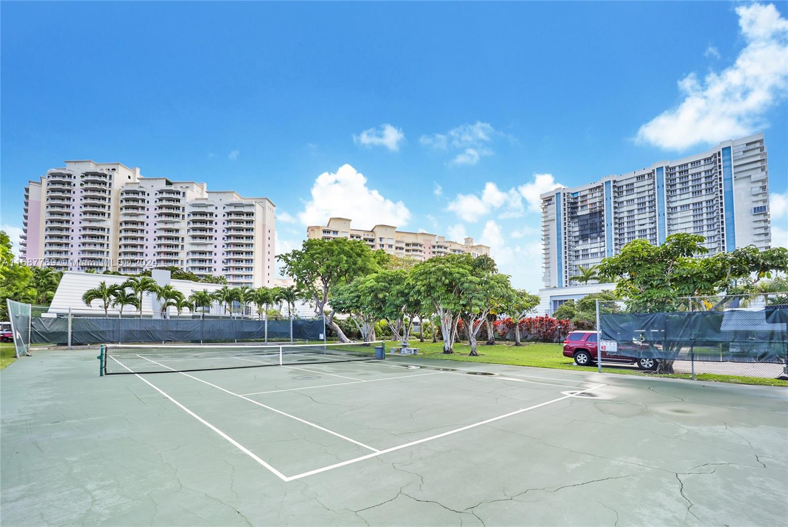 CAPE FLORIDA CLUB CONDO P - Residential