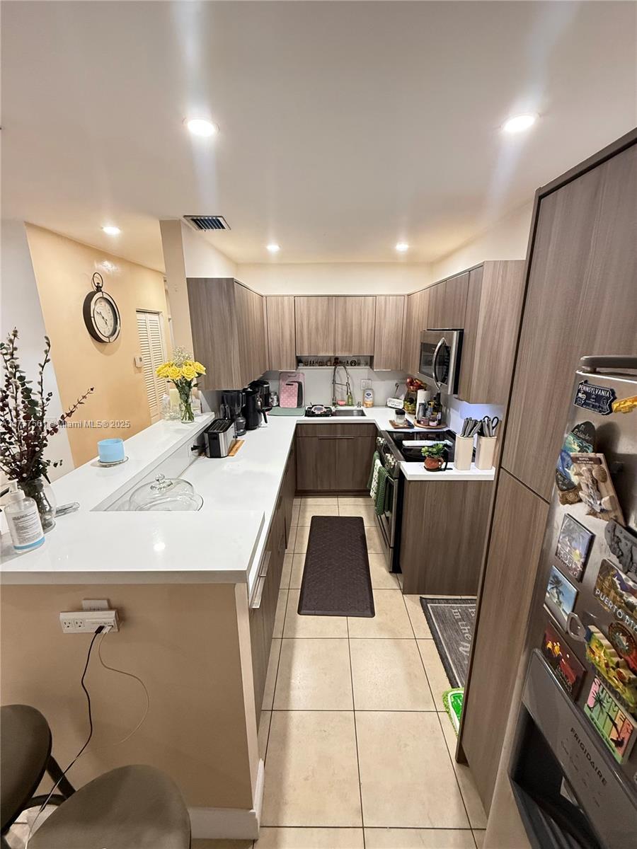 LAKE FOREST SEC 2 - Residential